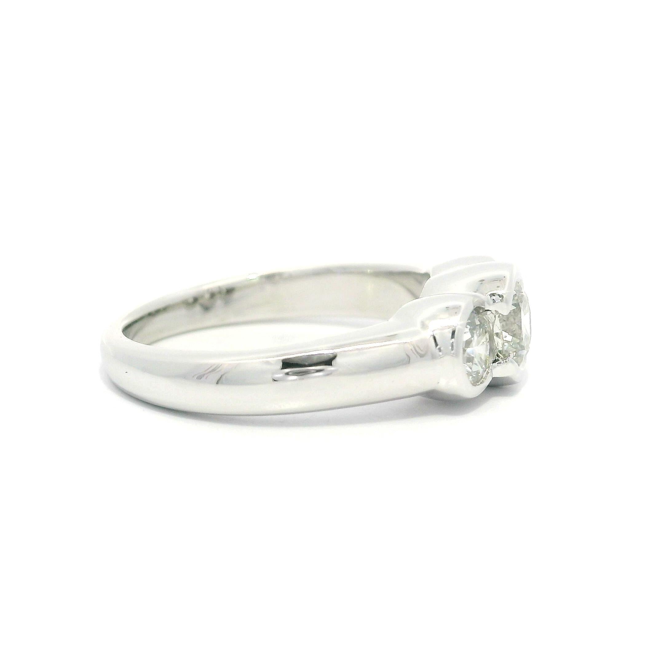 Classic 3 Stone 14k Weißgold 1,0ct Hälfte Lünette Set Diamond Engagement Band Ring im Angebot 4