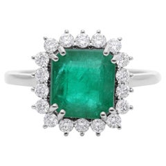 Klassischer 3,09 Karat sambischer Smaragd und Diamantring aus 14 Karat Gold