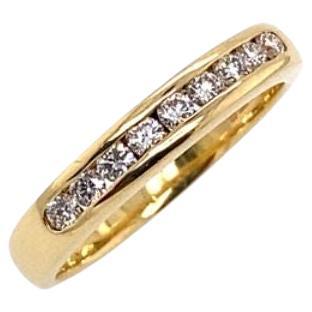 Classic 3.5mm Wedding Band Set with 0.30ct of Diamonds in 18ct Yellow Gold For Sale