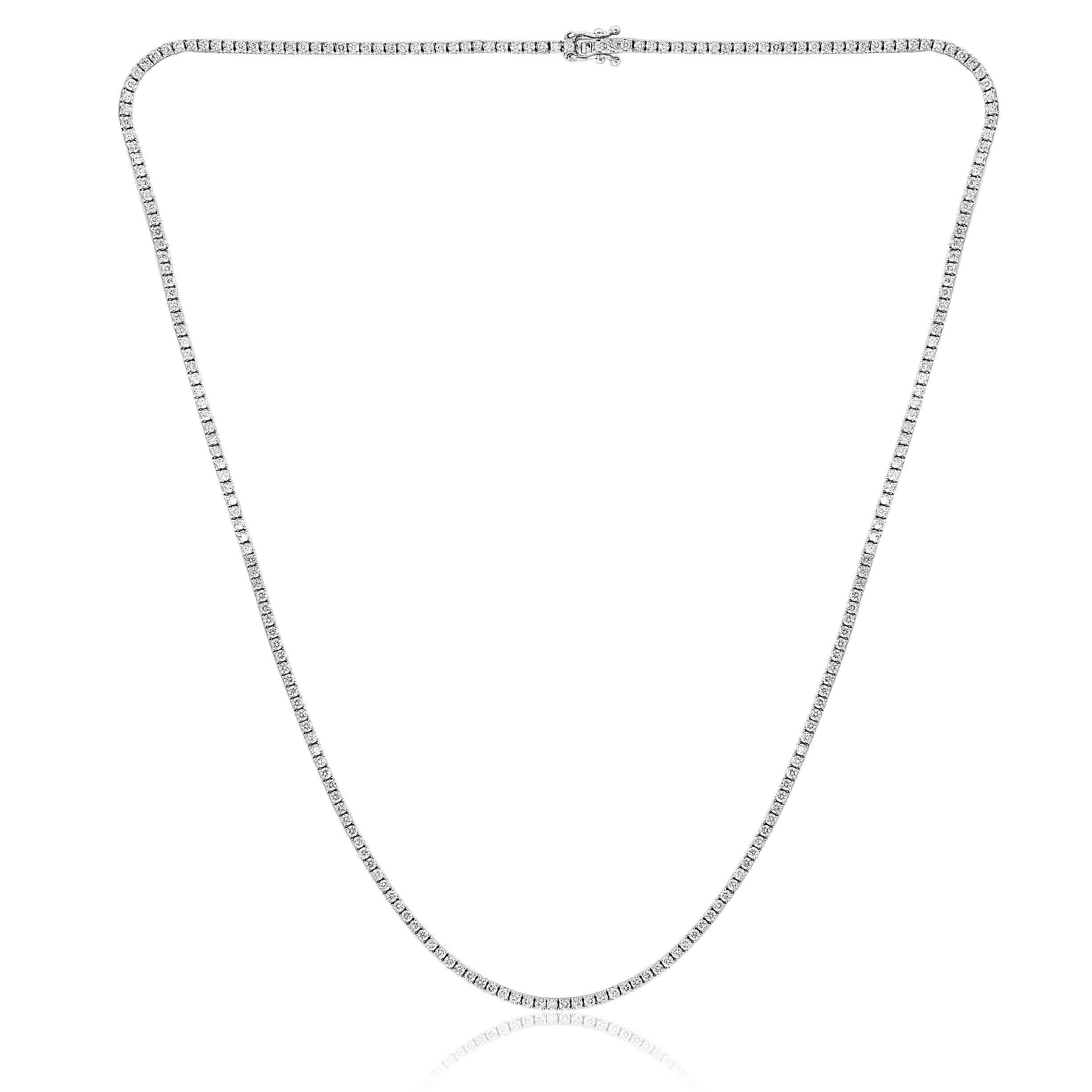 Classic 4 Prong Diamond Tennis Necklace 5.00 Carat total weight In Excellent Condition For Sale In New York, NY