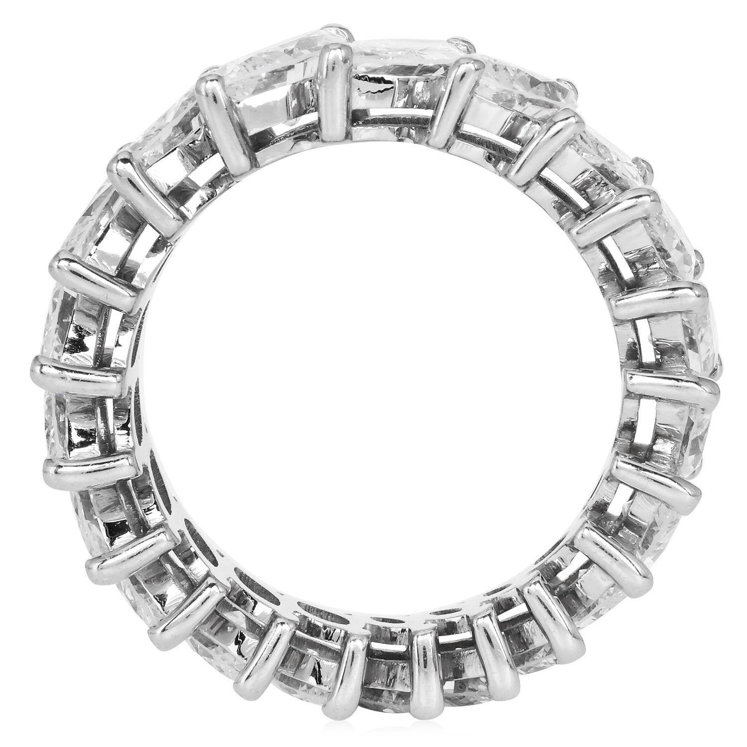 Eternità classica in oro con diamanti marquise da 4,50 carati  Anello a fascia In condizioni ottime in vendita a Miami, FL