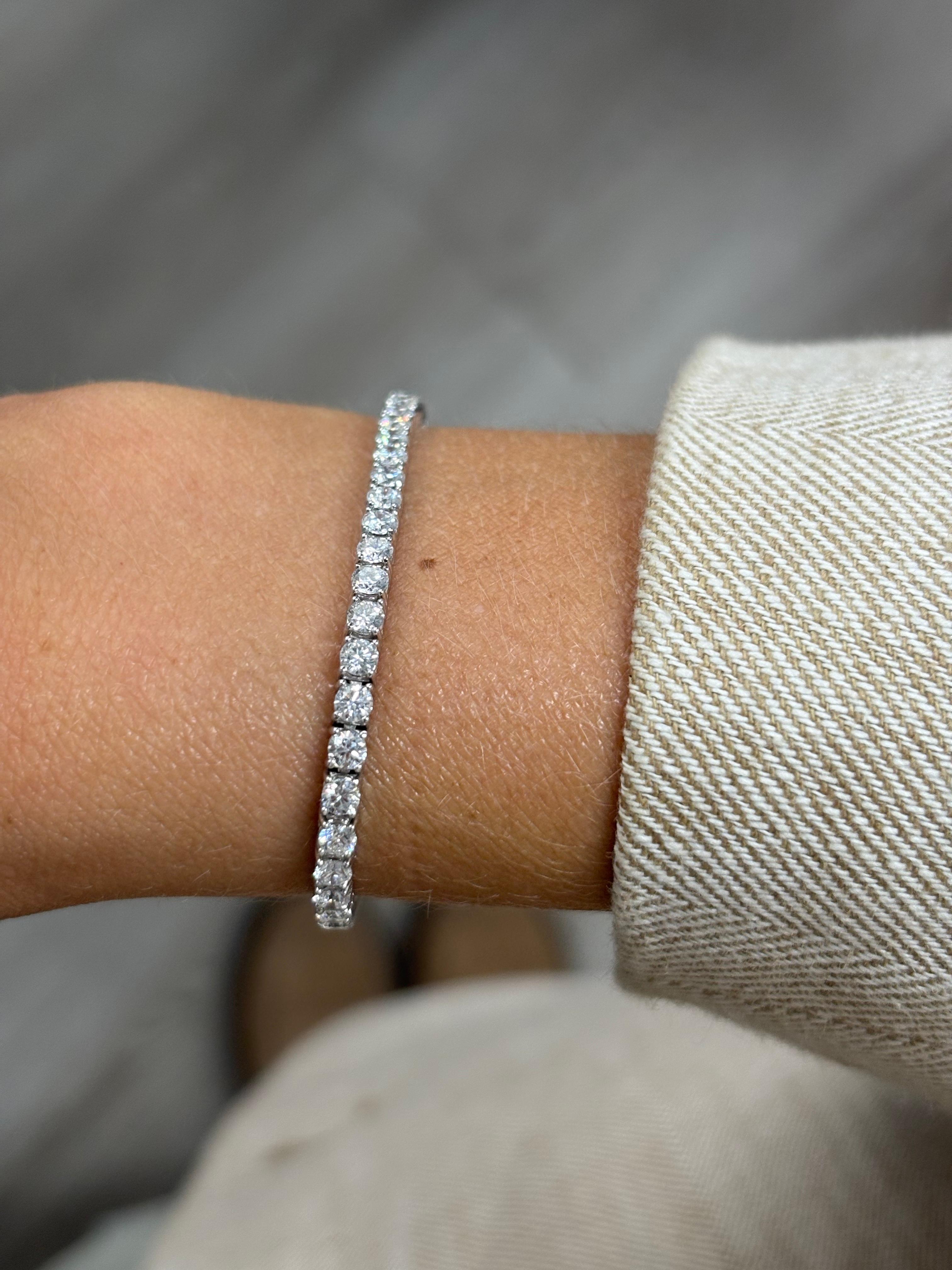 De las mujeres Clásica pulsera de tenis de cuatro garras de 5,00 quilates en oro blanco de 18 quilates con diamantes naturales en venta