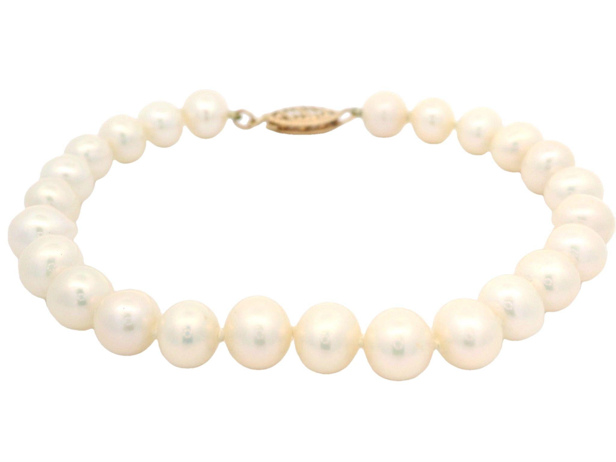 Classic 6-7mm Cultured Pearl Strand Bracelet w/ 14k Yellow Gold Hook Push Clasp For Sale 2