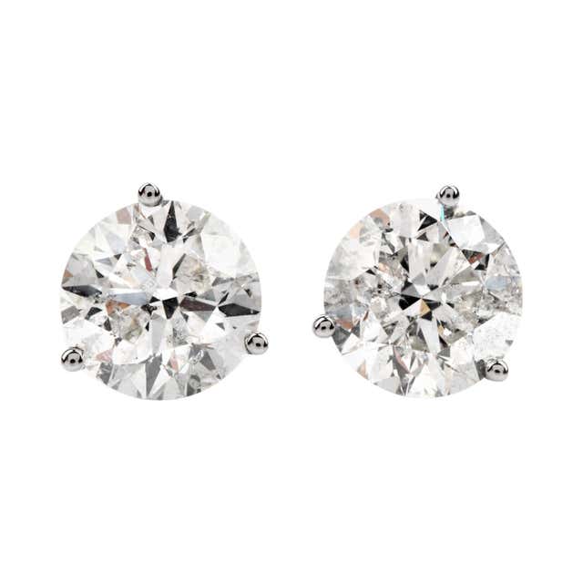 Diamond 18 Karat Pear Shape Diamond Stud Gold Earrings For Sale at 1stDibs