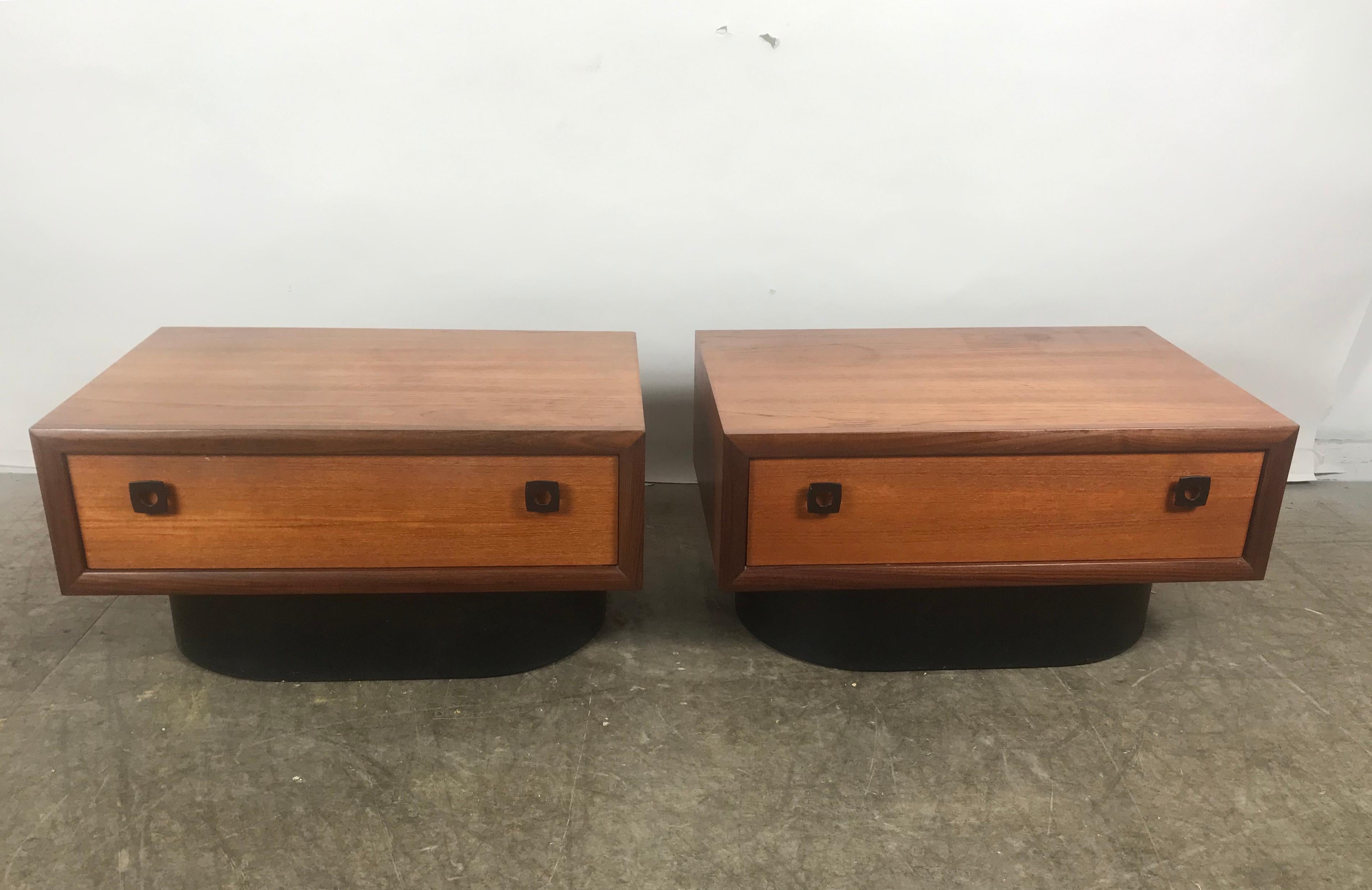 Mid-Century Modern Classic 1970s Teak and Leather Wrapped Stands/End Tables by Rs Assocciates