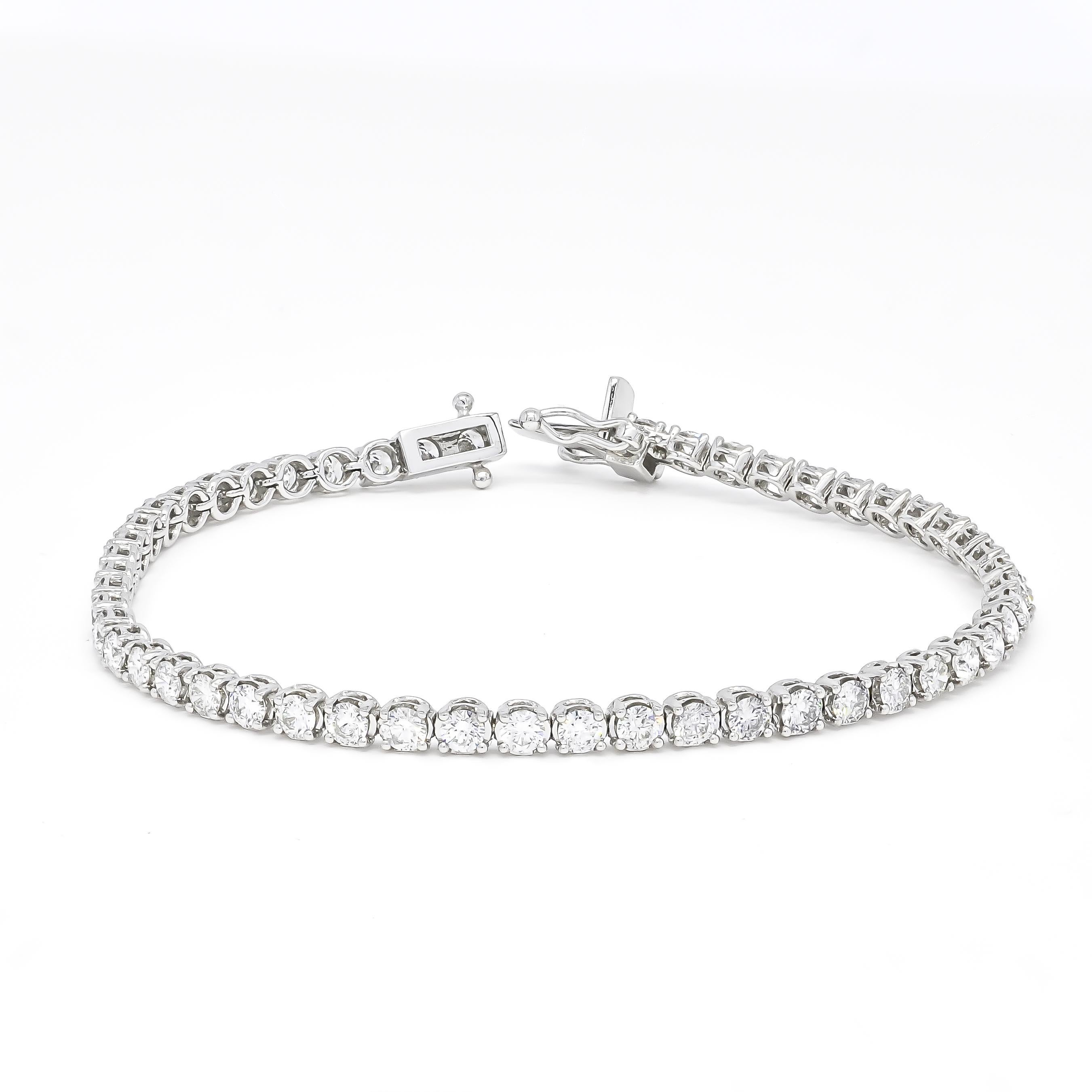 Modern Classic 8.00 Carat Four Prong Tennis Bracelet in 18k White Gold Natural Diamonds For Sale