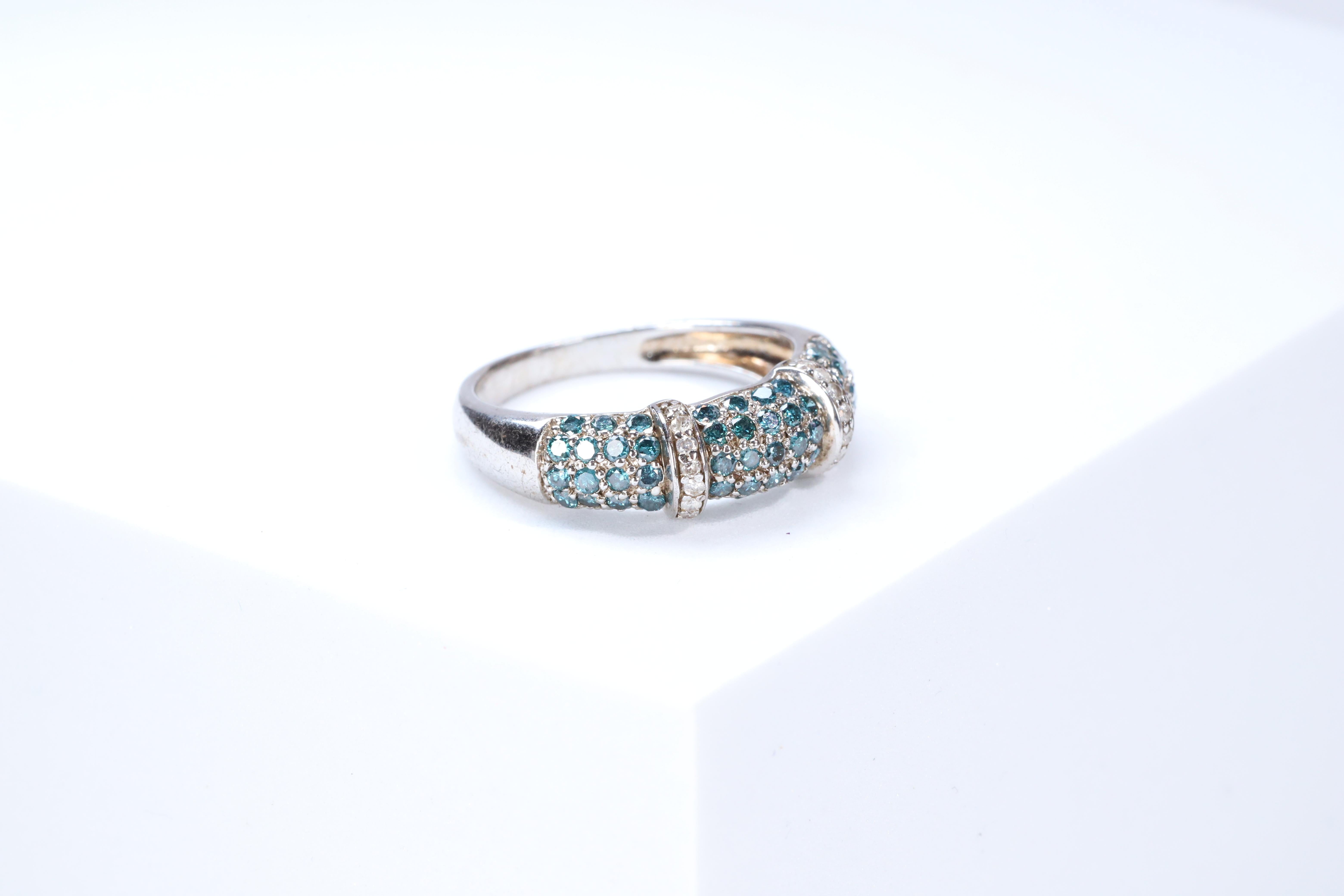 Art Deco Classic 925 Sterling Silver Studded with Blue and White Diamond Ring