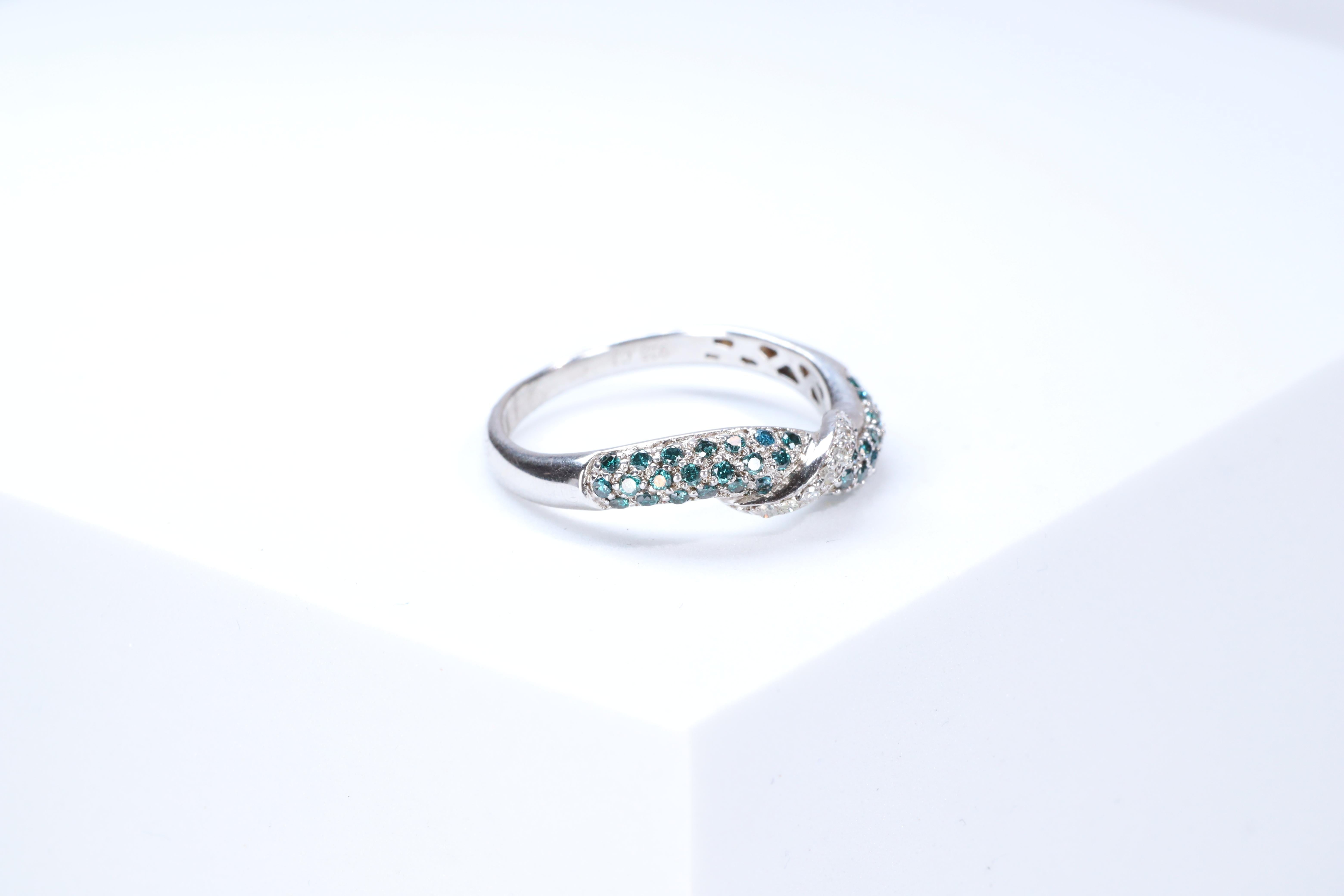 Round Cut Classic 925 Sterling Silver Studded with Blue and White Diamond Ring