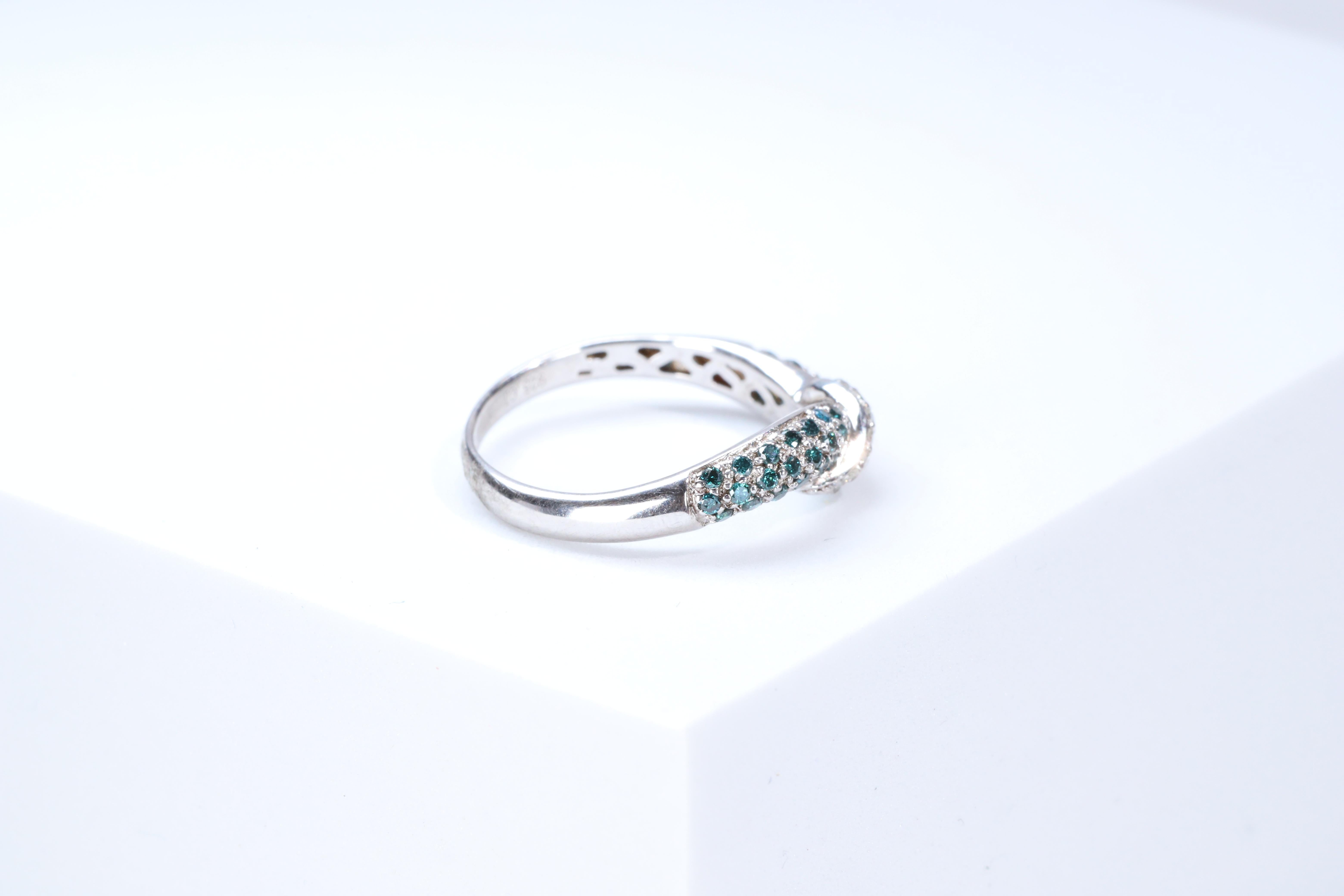 Classic 925 Sterling Silver Studded with Blue and White Diamond Ring In New Condition In New York, NY