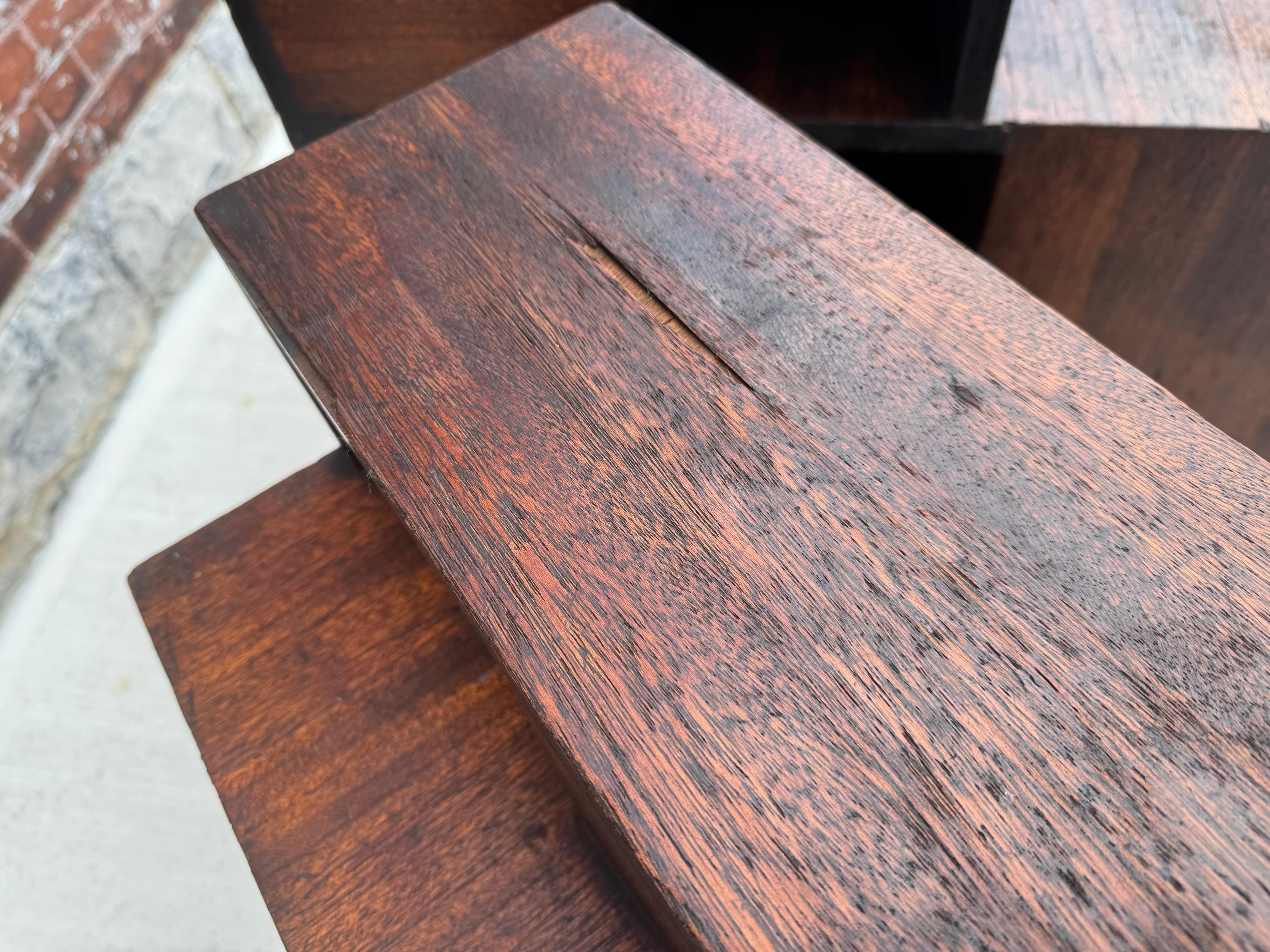 Tables de chevet classiques américaines Art déco style Paul Frankl en vente 4