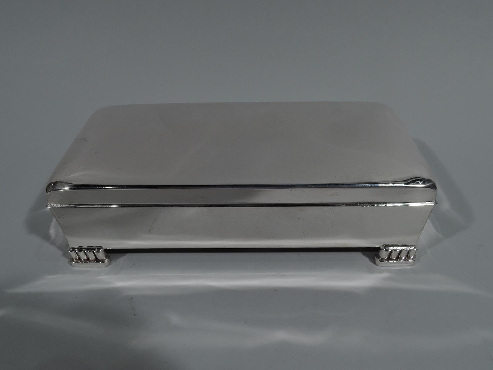 Classic American Mid-Century Modern Sterling Silver Box by Poole In Excellent Condition In New York, NY
