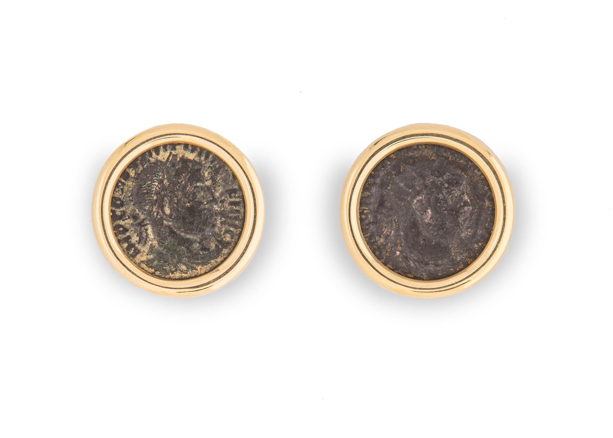 Klassischer Ohrring aus antiker Münze und Goldlünette (Zeitgenössisch) im Angebot