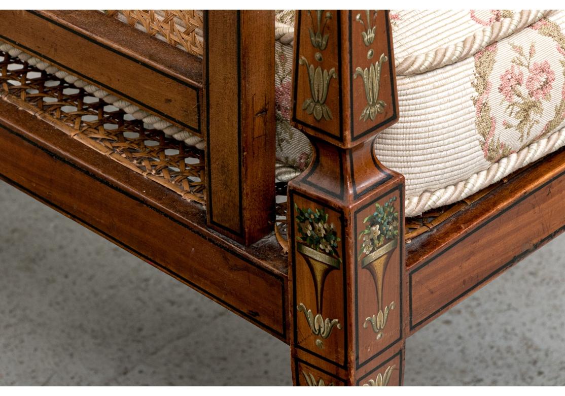 Clásico Y Elegante Sillón Estilo Adam Pintado Antiguo en venta 9