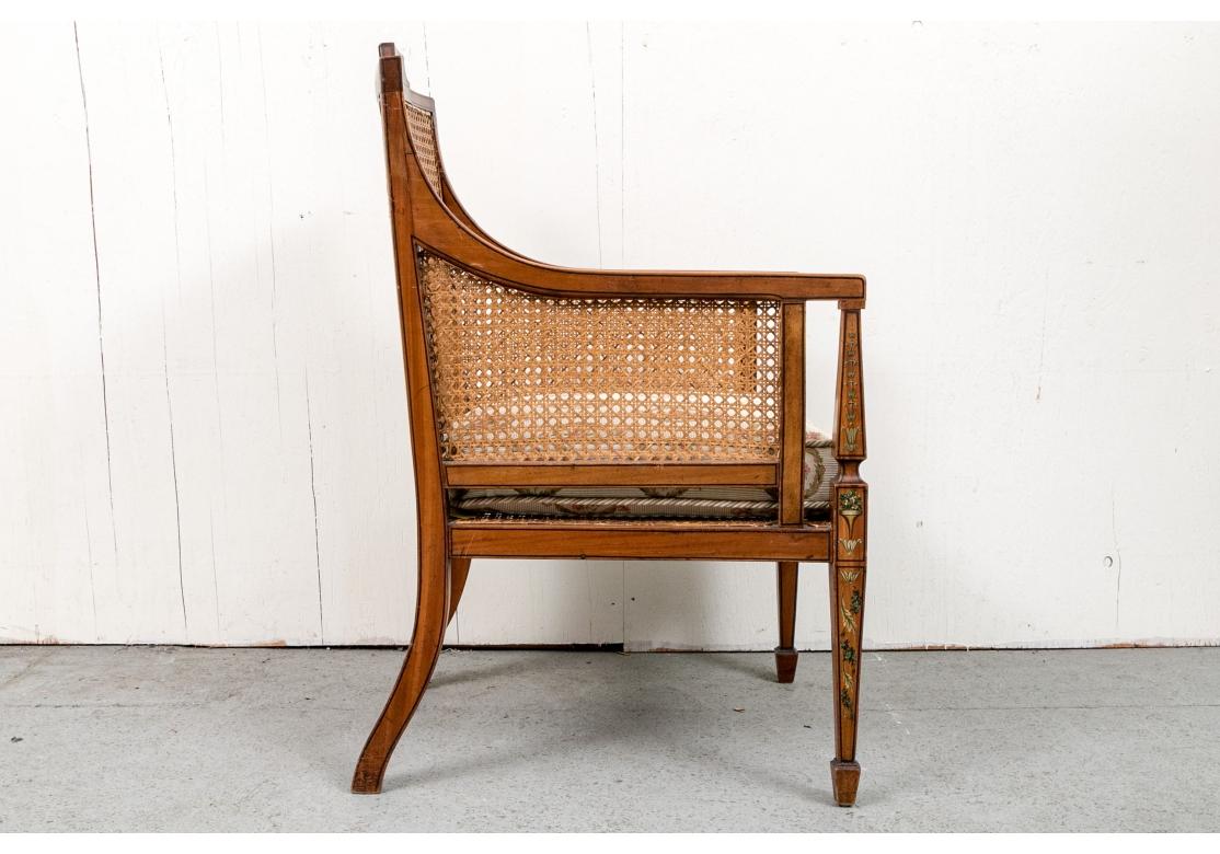 Clásico Y Elegante Sillón Estilo Adam Pintado Antiguo en venta 12