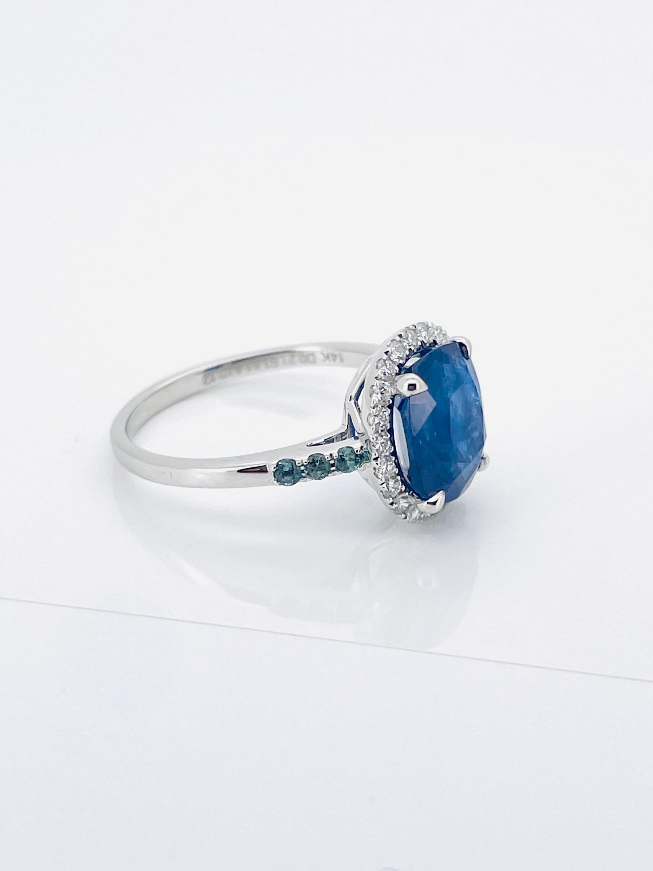 3.61 Ct Classic Royal blue Sapphire Ring with alexandrite and diamonds in vendita 5