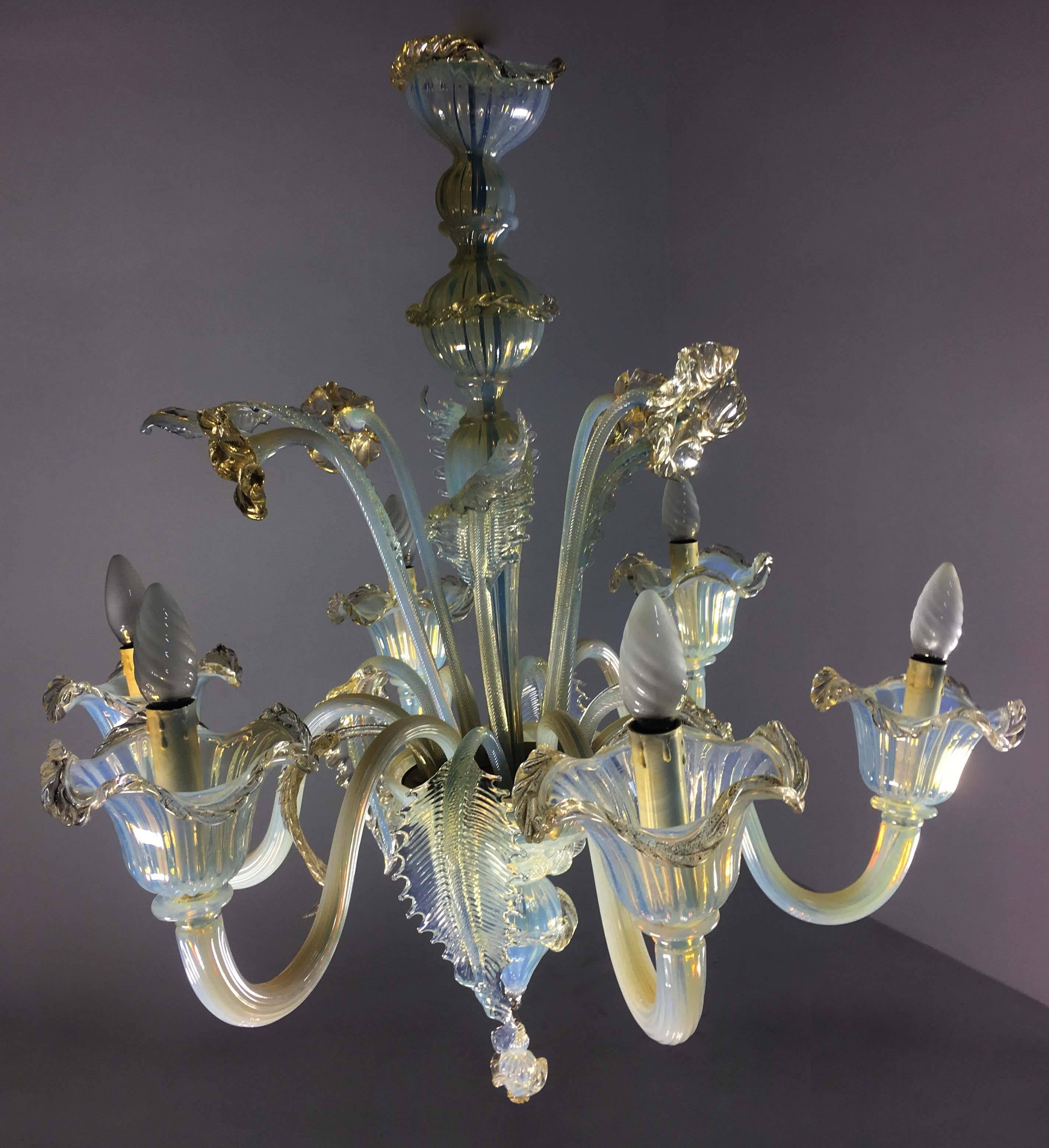 Classic and Spectacular Venetian Chandelier, Murano, 1960 1