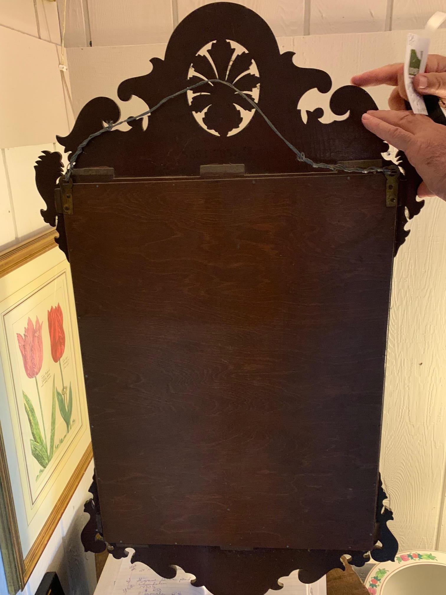 Early 20th Century Classic Antique Chippendale Carved Mahogany Mirror For Sale
