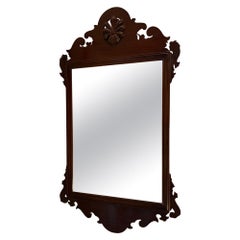 Antique Mirror classico in mogano intagliato Chippendale