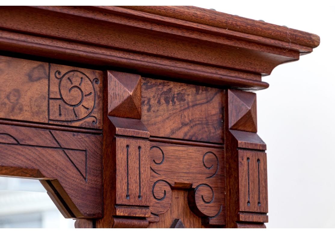 Klassisch Antique Eastlake Mirror Tür Armoire im Angebot 3