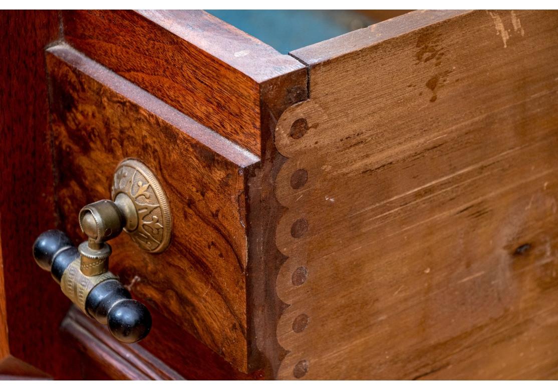 Klassisch Antique Eastlake Mirror Tür Armoire im Angebot 7