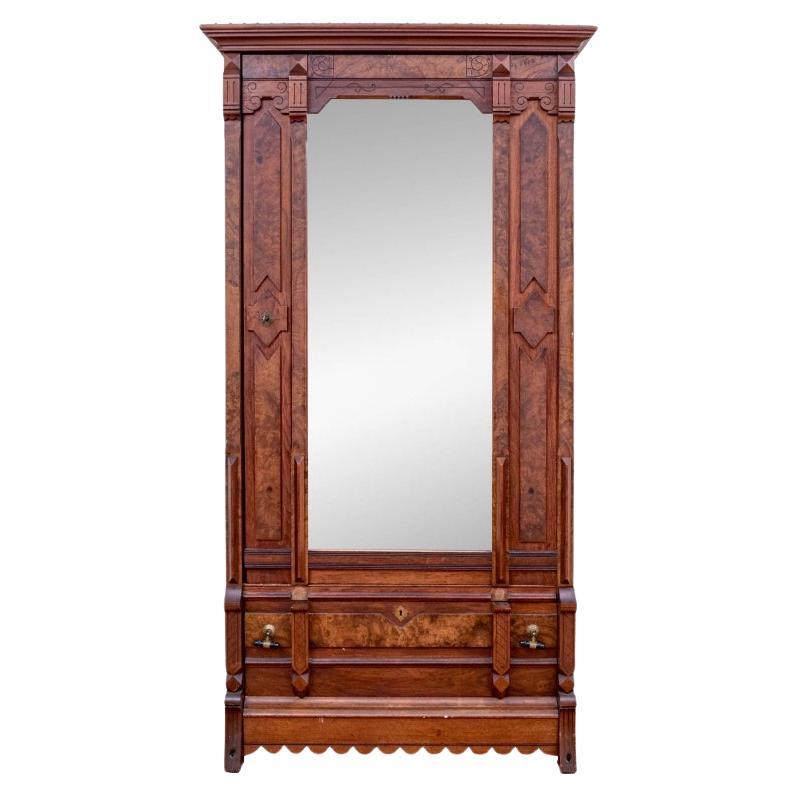 Klassisch Antique Eastlake Mirror Tür Armoire im Angebot