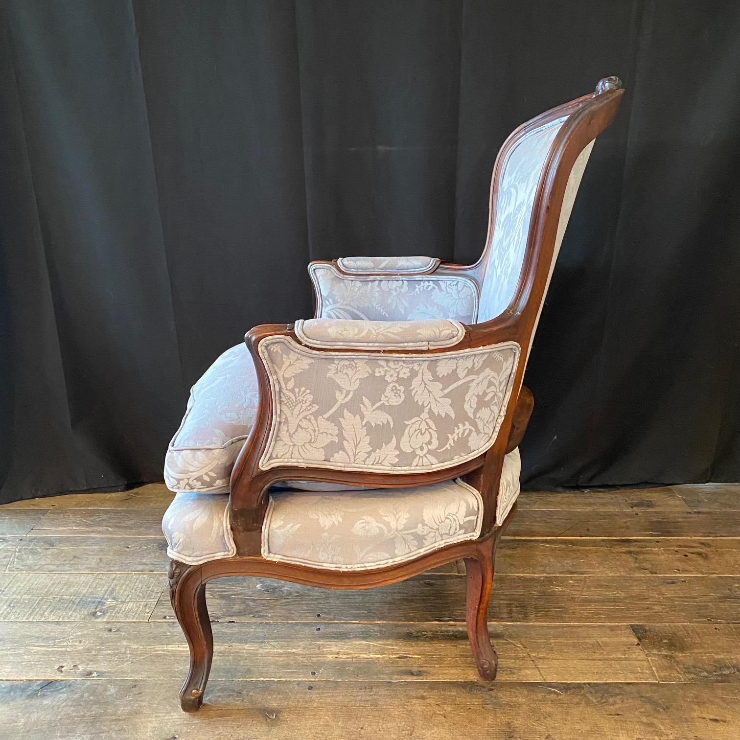 Classic Antique French Louis XV Carved Walnut Armchair  In Good Condition In Hopewell, NJ
