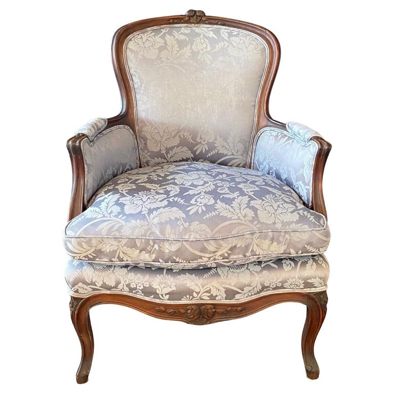Fauteuil De Style Ancien