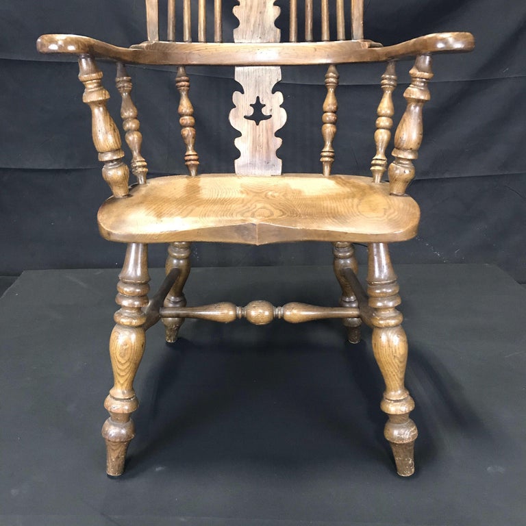 Classic Antique Oak British Windsor Arm Chair For Sale at 1stDibs oak