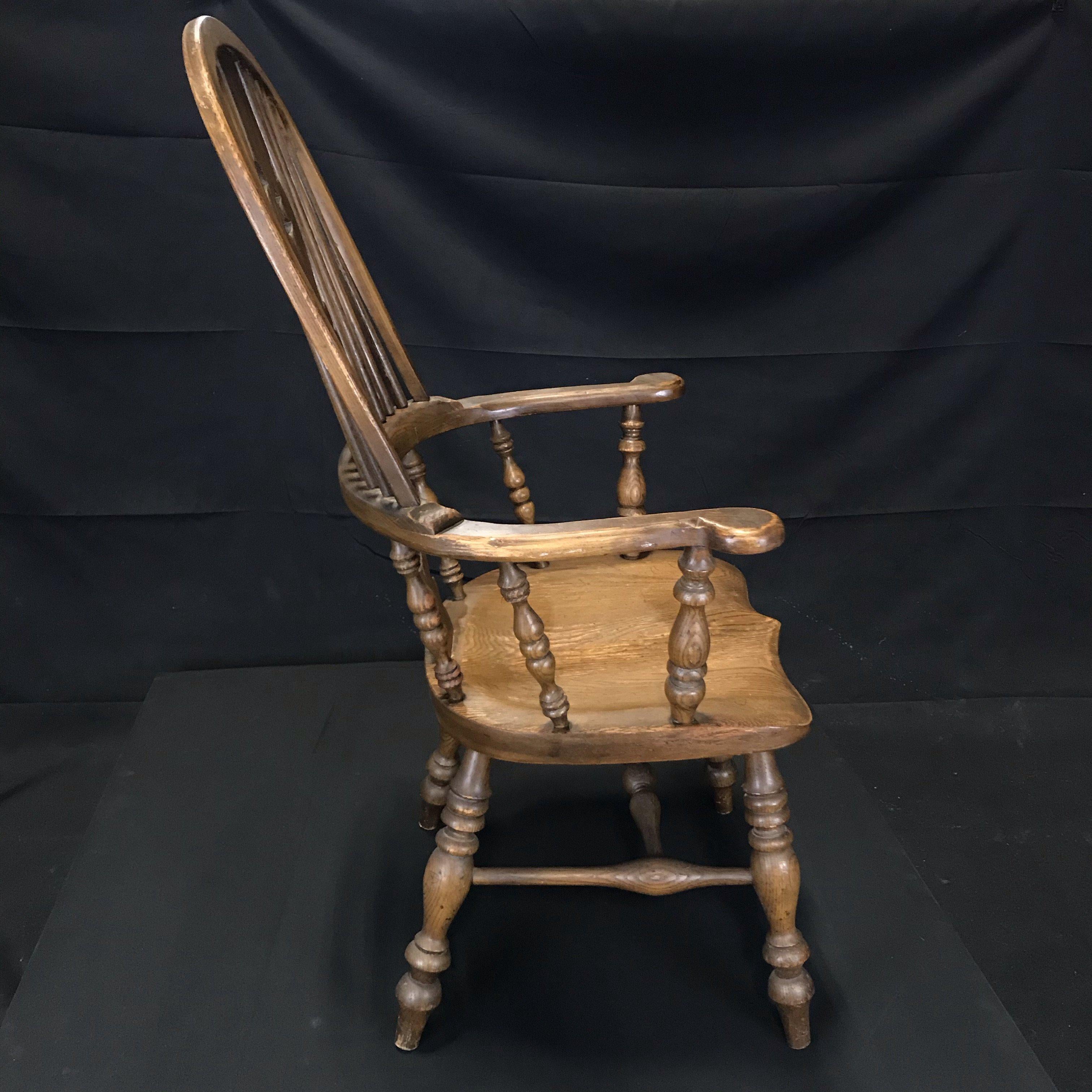 20th Century Classic Antique Oak British Windsor Arm Chair For Sale