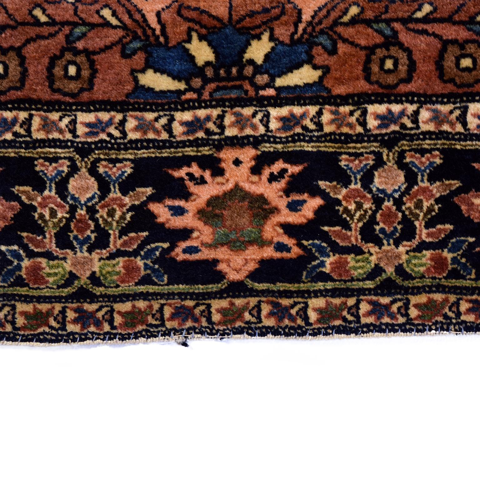 Antique 1880s Persian Farahan Rug with Sarouk Design, 3' x 5' In Good Condition In New York, NY