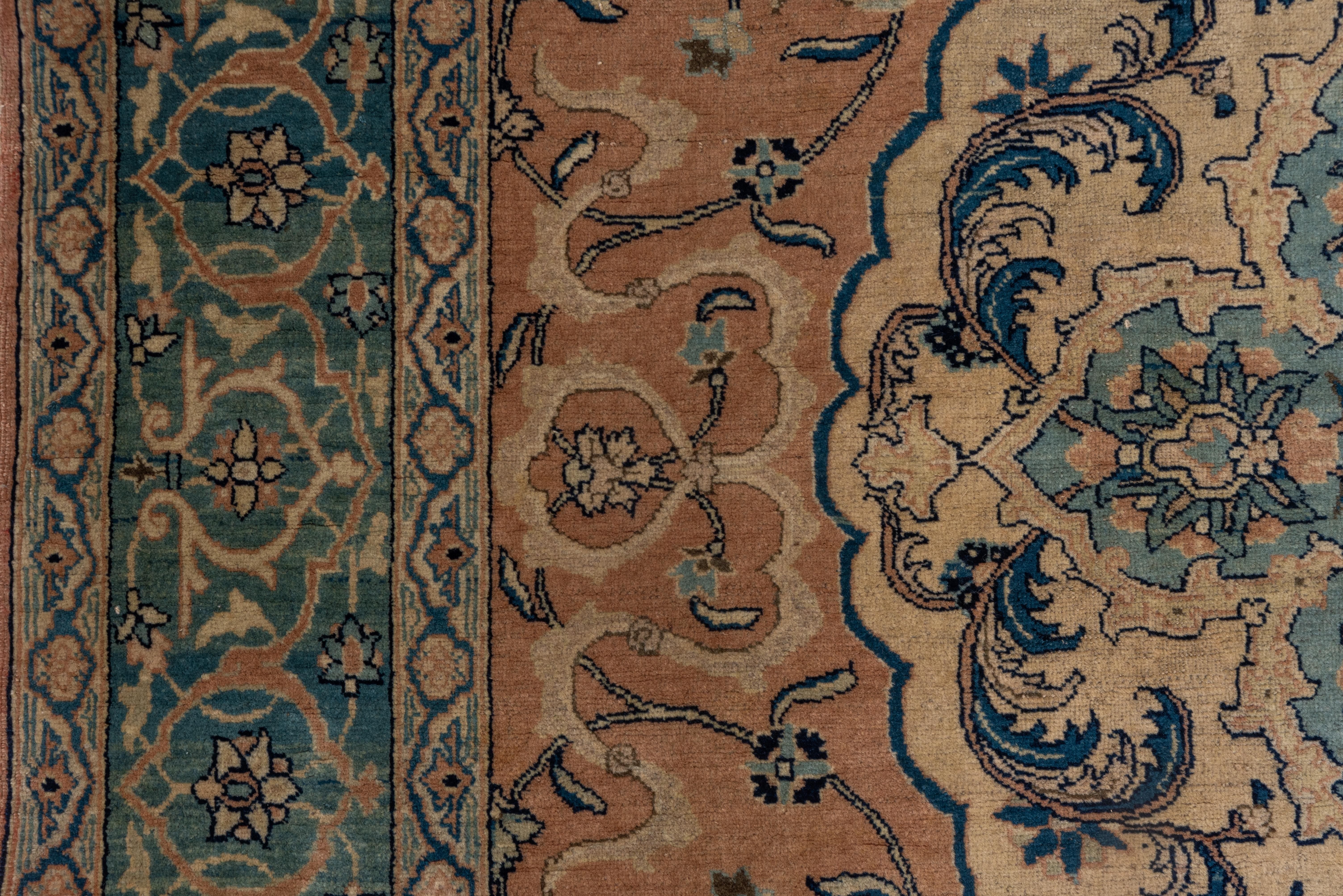 Klassischer antiker persischer Täbris-Teppich in erstaunlichen Farben (Handgeknüpft) im Angebot