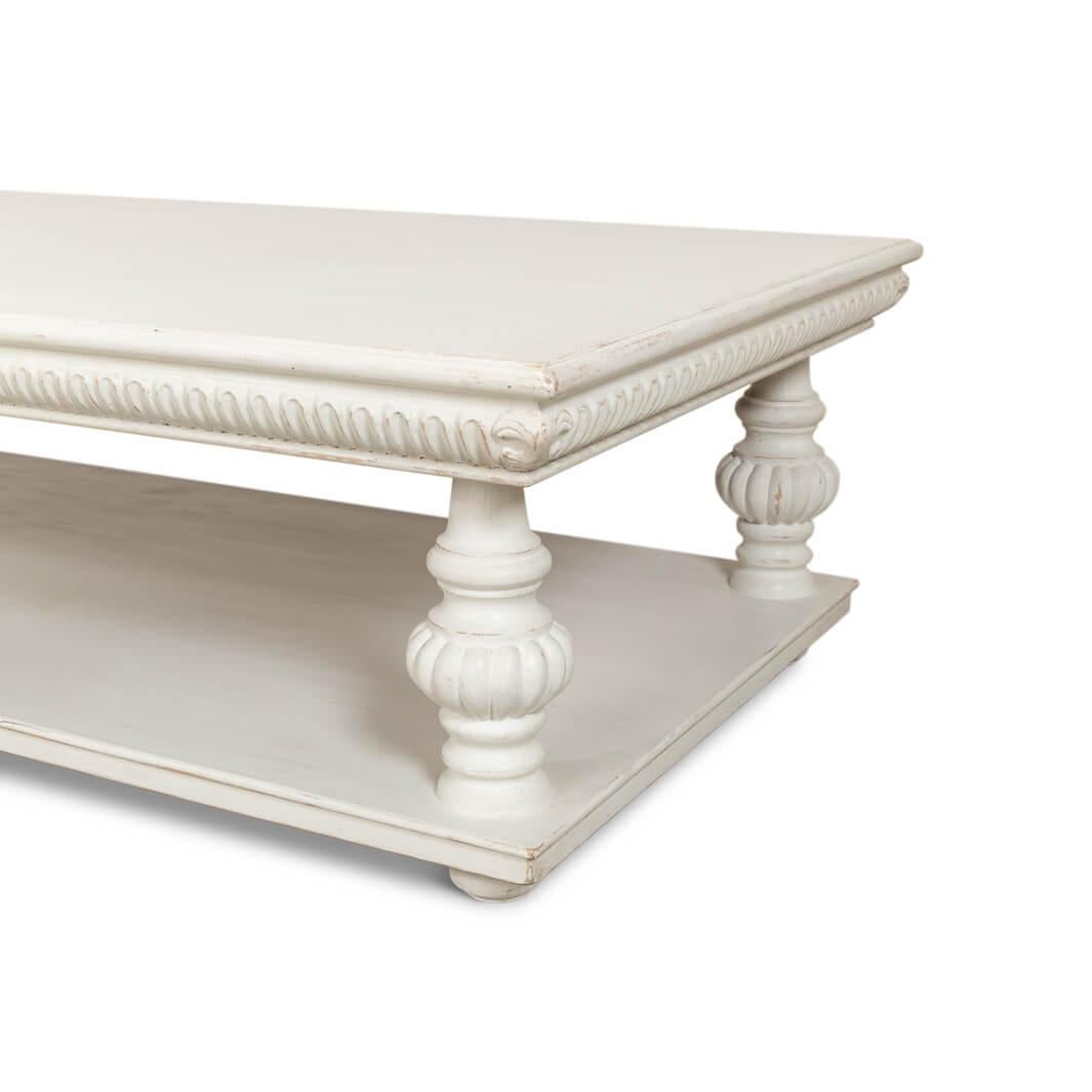 Classic Antique White Coffee table For Sale 3