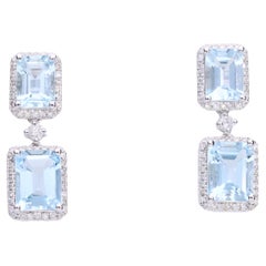 Pendiente Clásico Aguamarina Oro Blanco 14k Corte Esmeralda Acentos de Diamantes de Corte Redondo