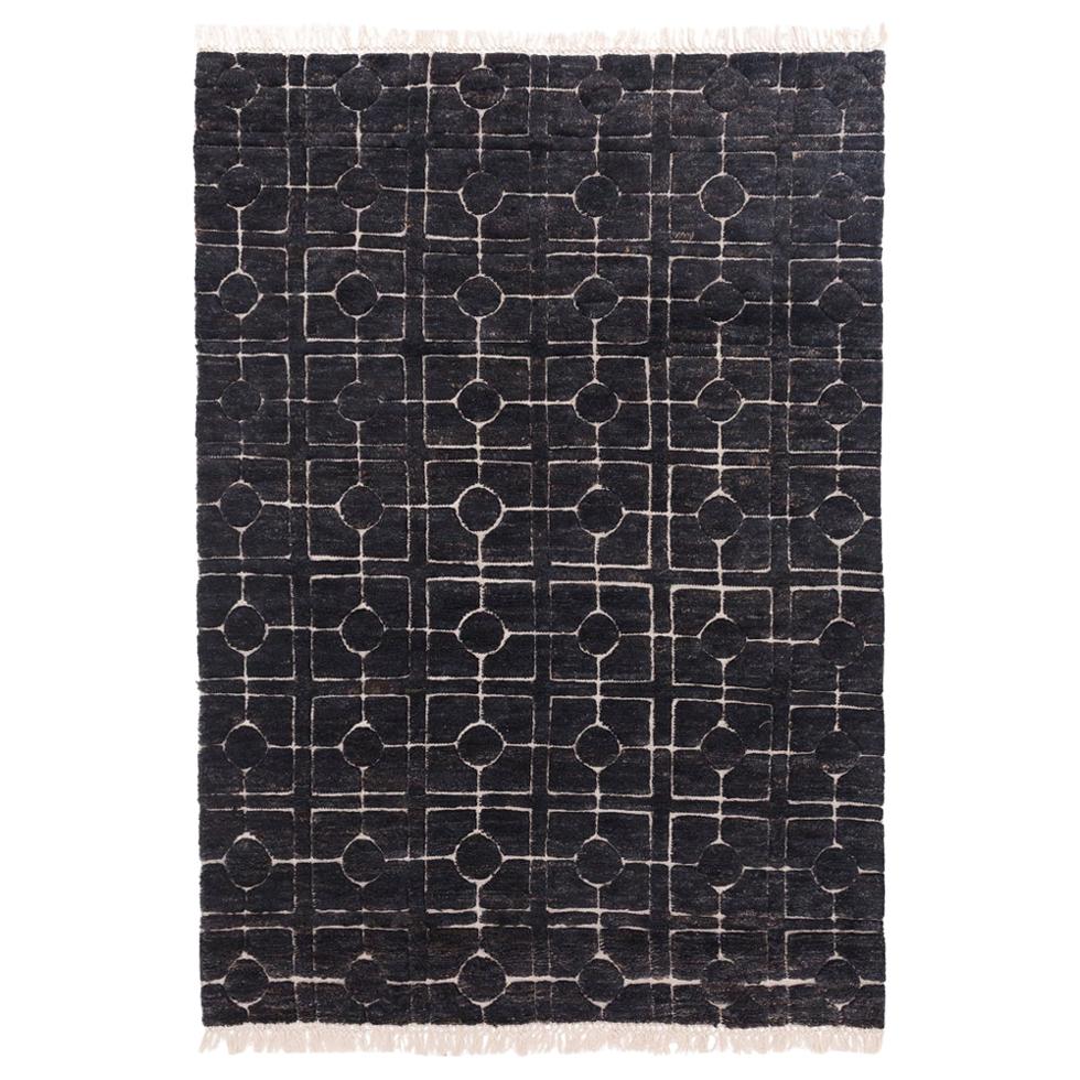 Classic Architectural Customizable Breezeblock Weave Rug in Midnight Large For Sale