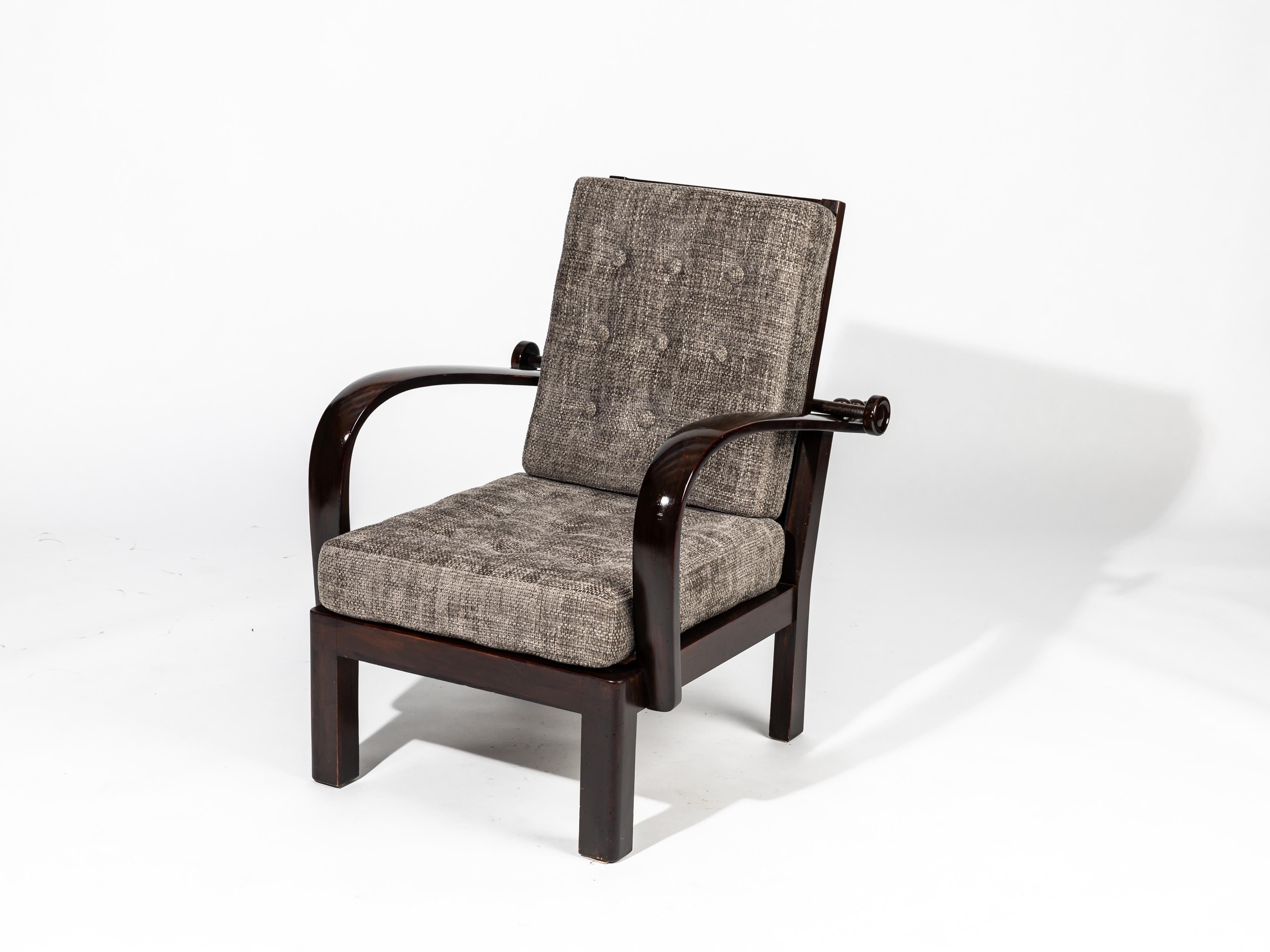Sillón clásico, llamado canadiense, Art Decó años 20, checo Manchado en venta