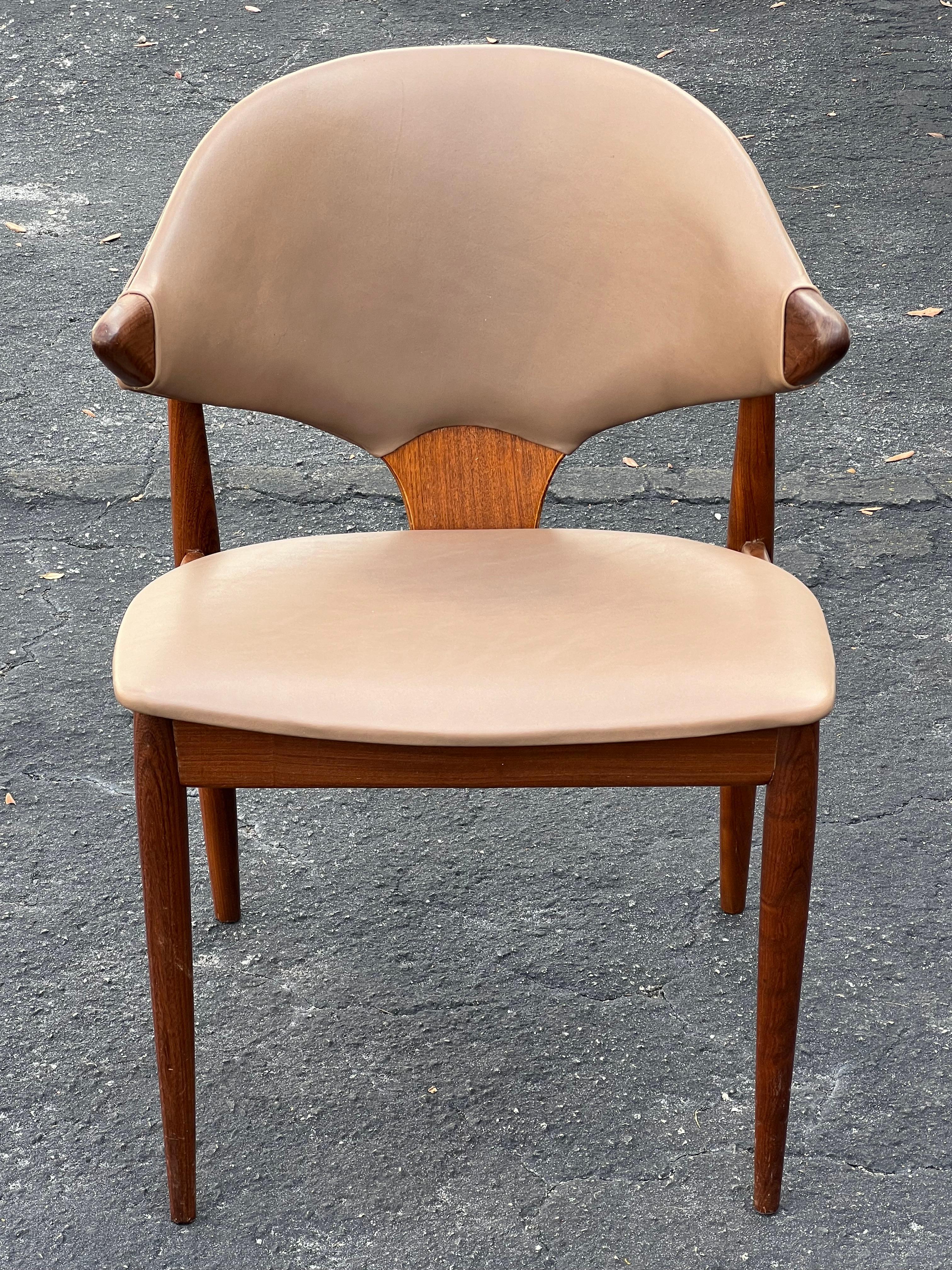 Mid-Century Modern Classic Arne Vodder Leather And Teak Chair For Mahjongg Holland 1964 For Sale