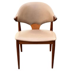 Classic Arne Vodder Leather and Teak Chair For Mahjongg Holland 1964 (Chaise en cuir et en teck pour Mahjongg en Hollande)