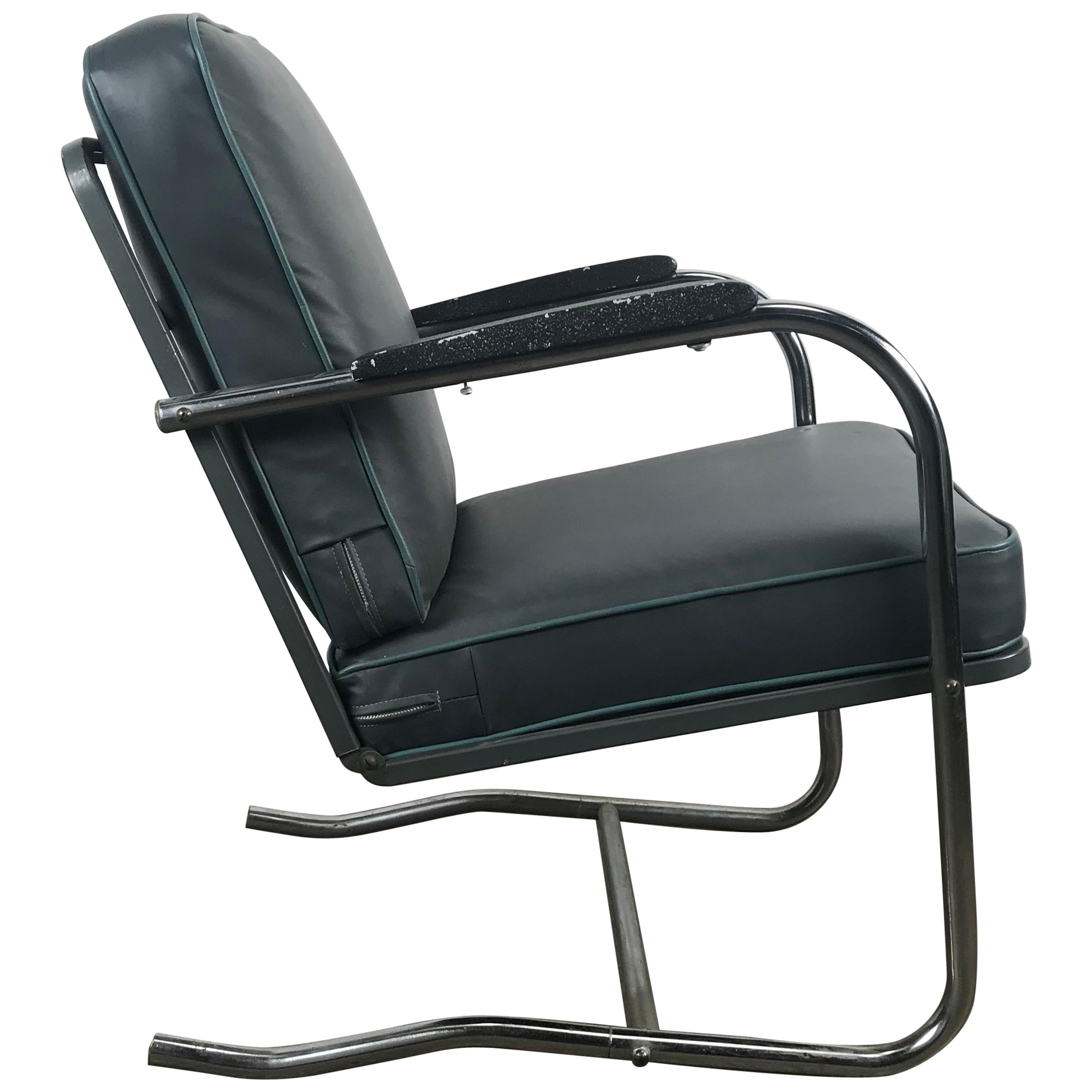 Klassischer klassischer Art-déco-Sessel mit Bauhaus-Kragen aus Chrom