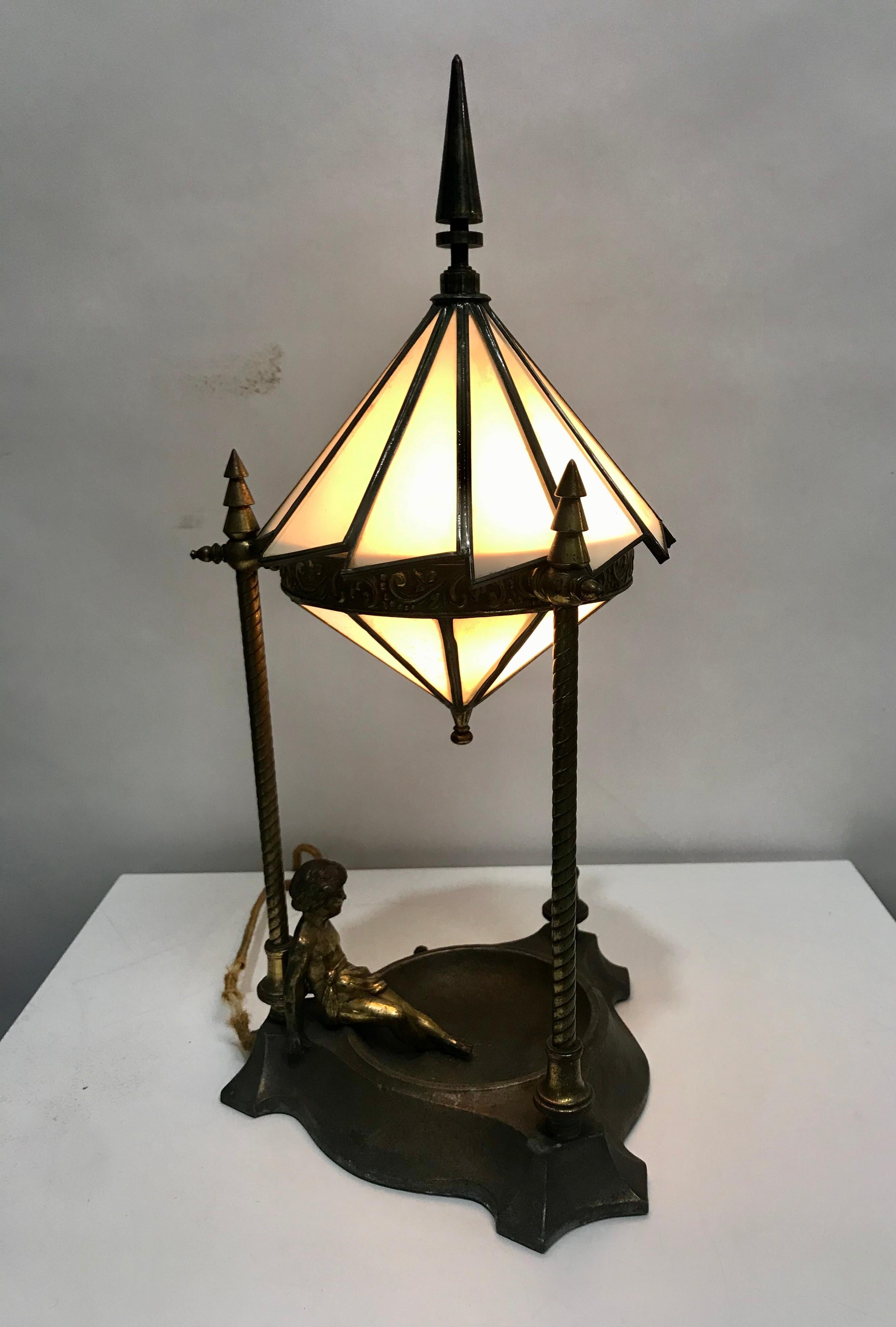 Slag Glass Classic Art Deco Boudoir Lamp Stunning Ziggurat Leaded Shade