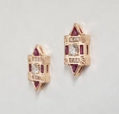 Klassische Art Deco Stil inspirierte Ohrringe mit Diamanten und Rubinen in 14k Rose Gold