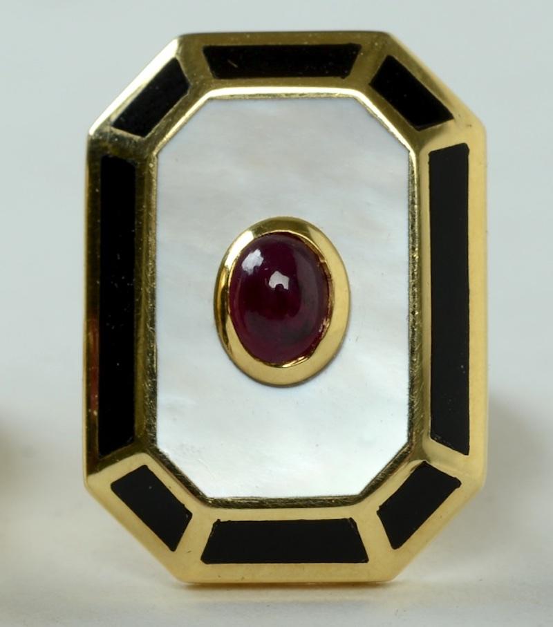 Classic Art Deco Style, Mother of Pearl, Cabochon Ruby, and Black Onyx Cufflinks In Excellent Condition In valatie, NY