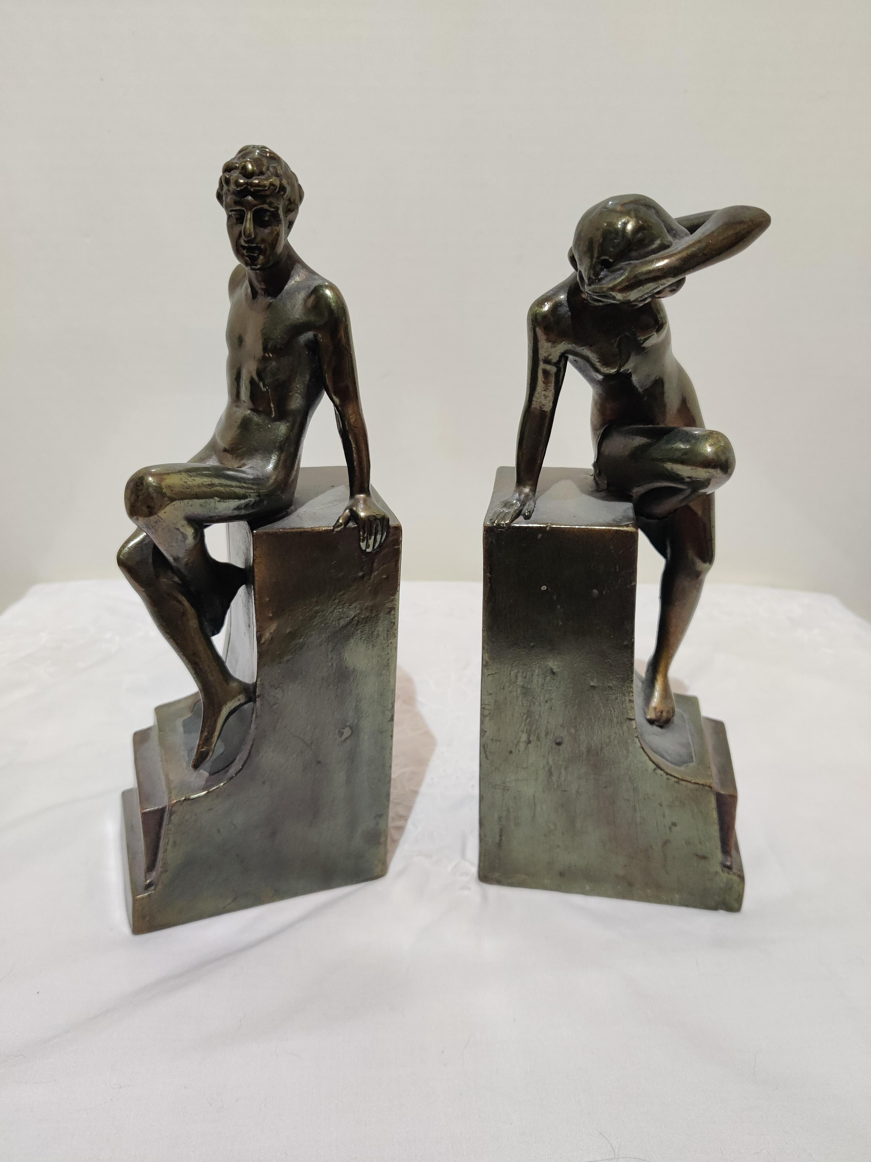 Classic Art Nude Bronze Buchstützen
Frühes 20. Jahrhundert Jugendstil