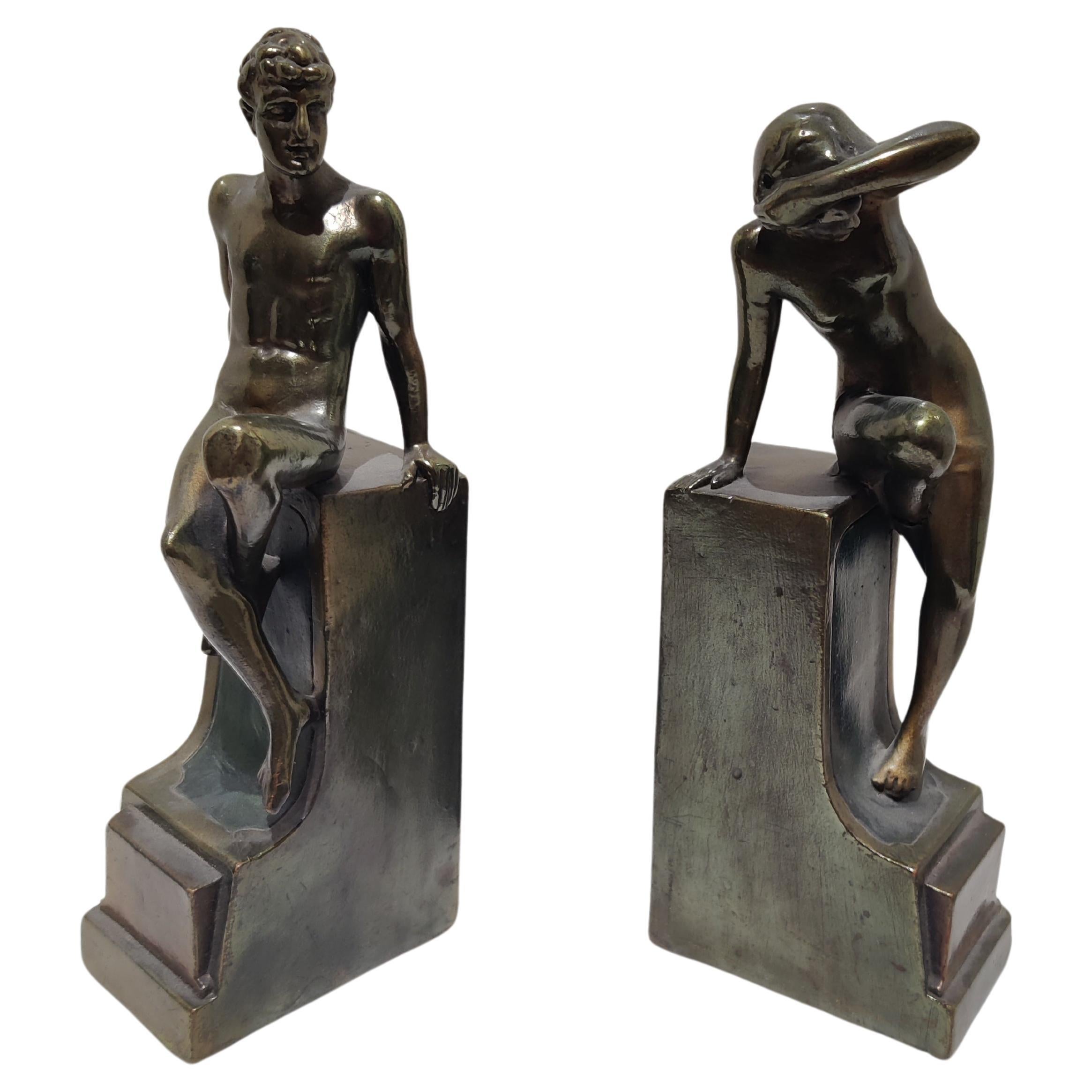 Classic Art Nude Bronze Buchstützen im Angebot