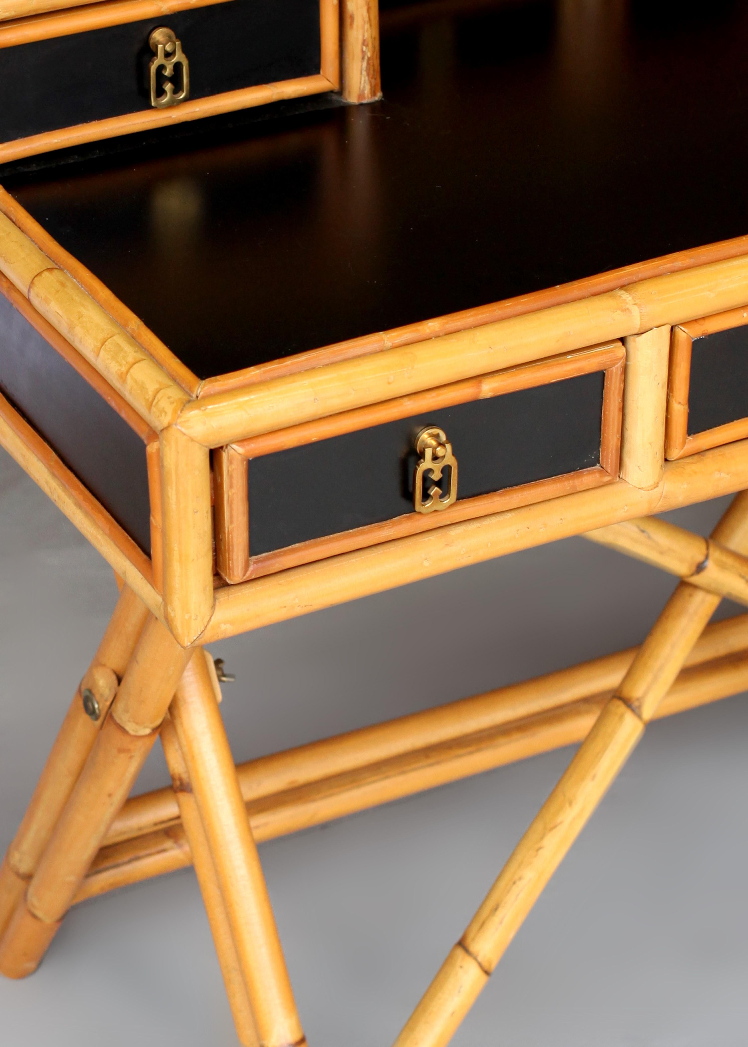 Classic Bamboo & Lacquer Campaigner Schreibtisch mit Stuhl von E. Murio (Kampagne) im Angebot