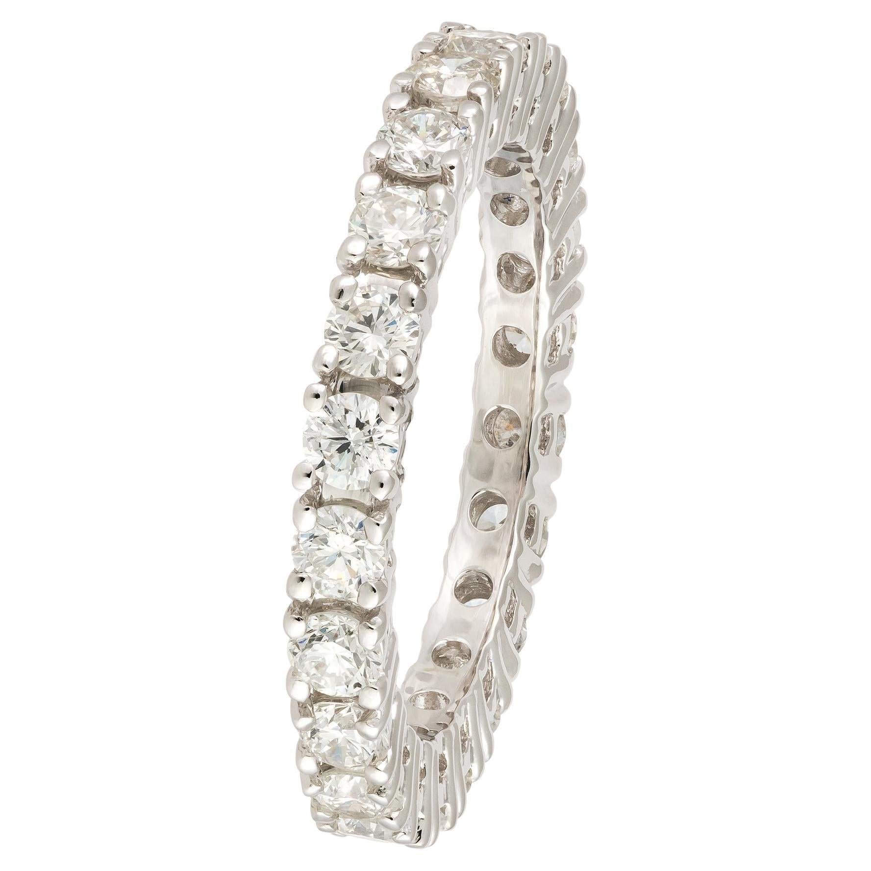 For Sale:  Classic Band White 18K Gold White Diamond Ring for Her