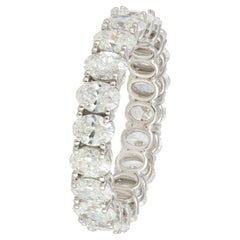 Classic Band White 18K Gold White Diamond Ring for Her