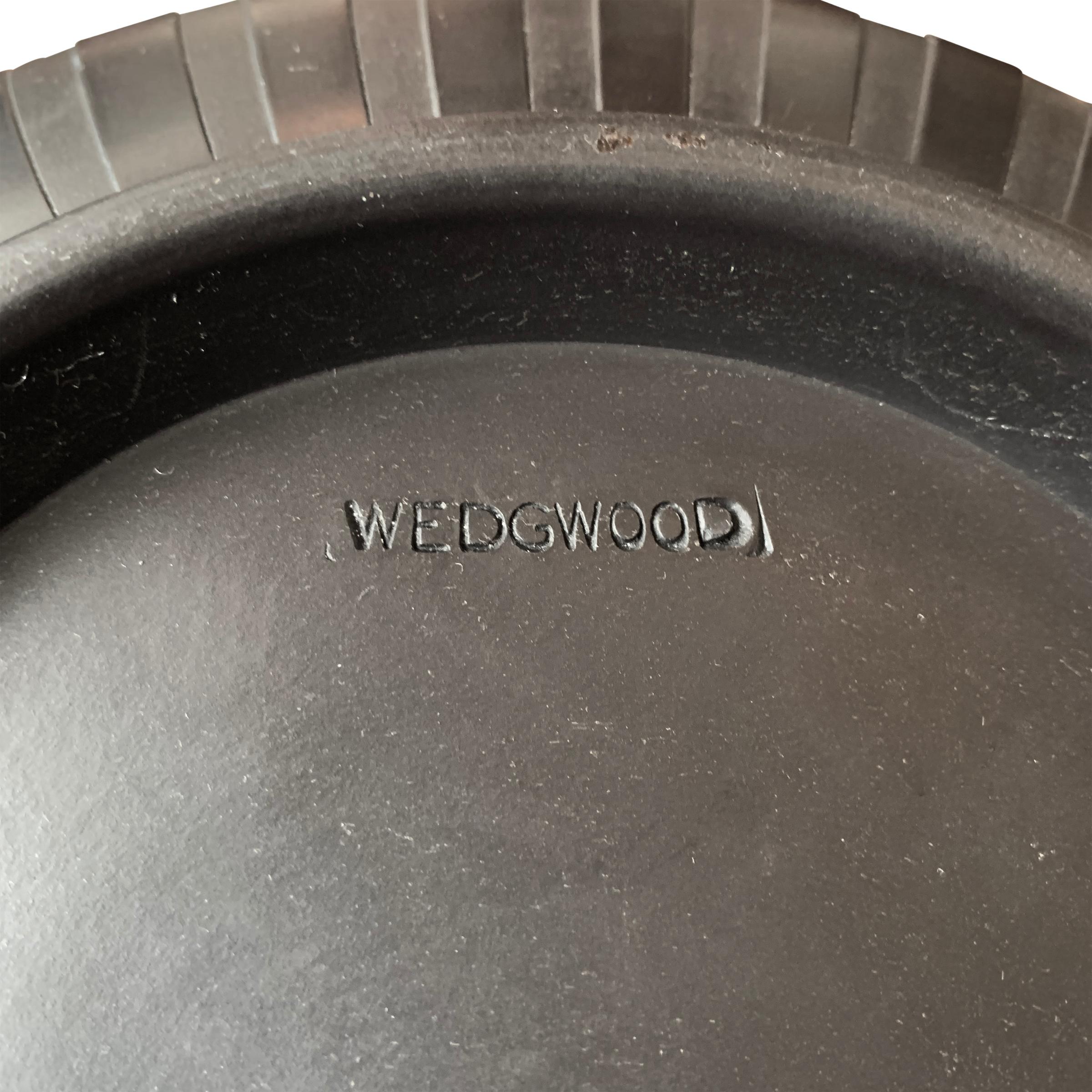 Classic Basalt Wedgwood Bowl In Good Condition In Chicago, IL