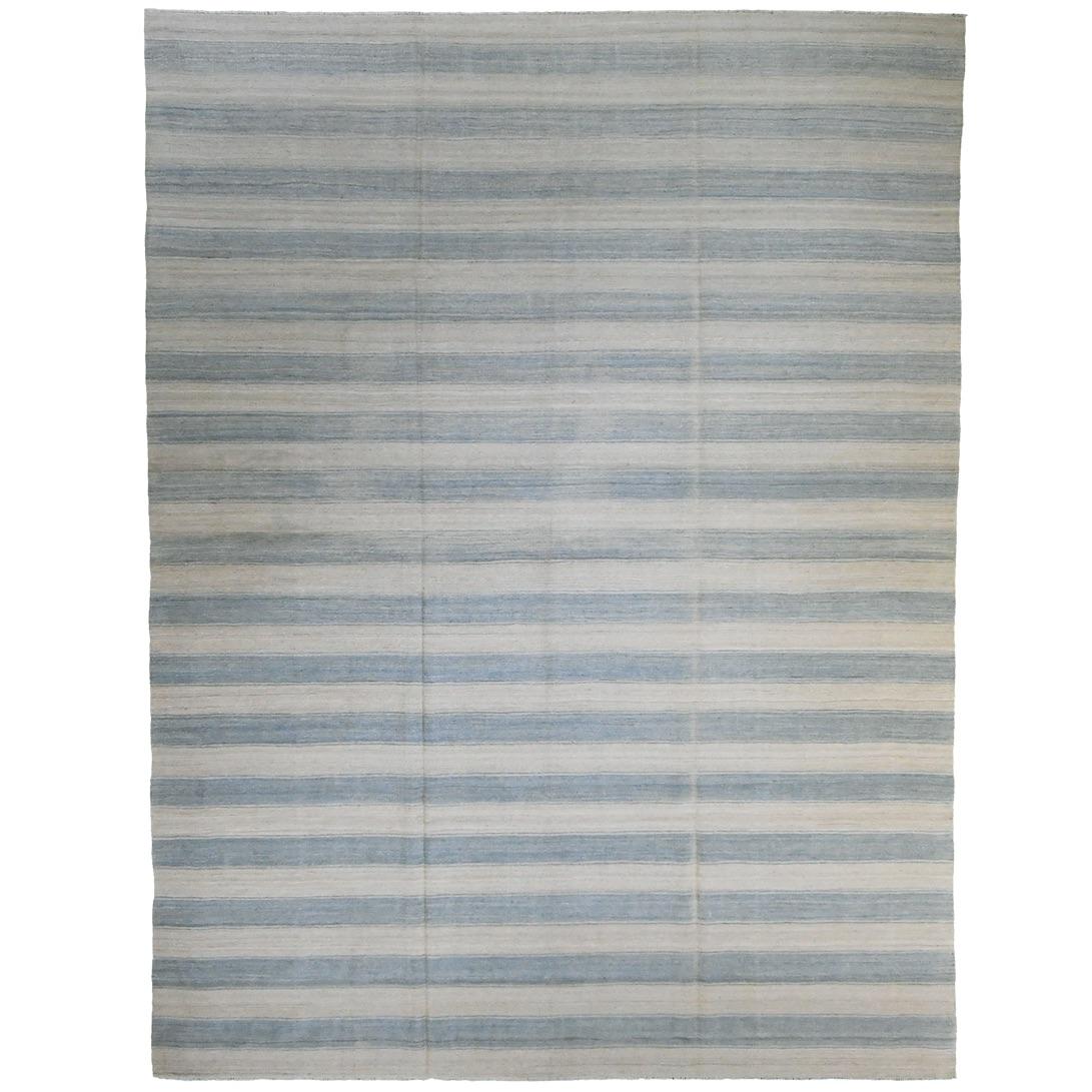 Classic Beachy Striped Kilim 12′ x 8’10” In Good Condition For Sale In Sag Harbor, NY
