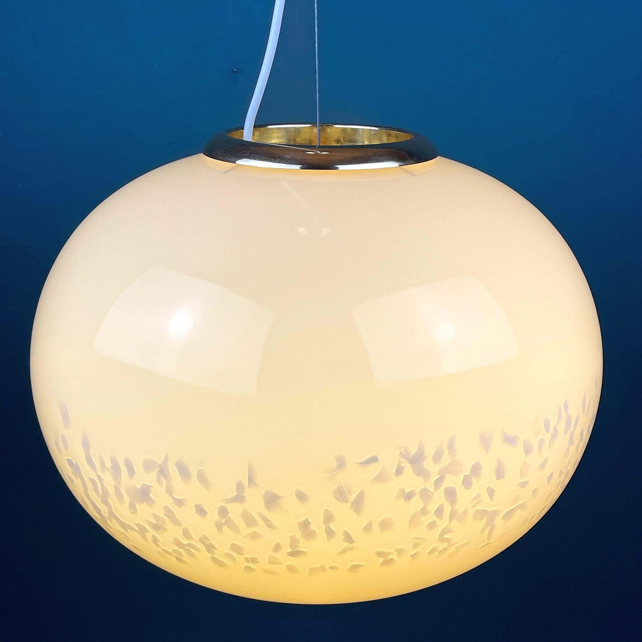 Mid-Century Modern Classic Beige Murano Pendant Lamp Vetri Murano Italy 1970s For Sale