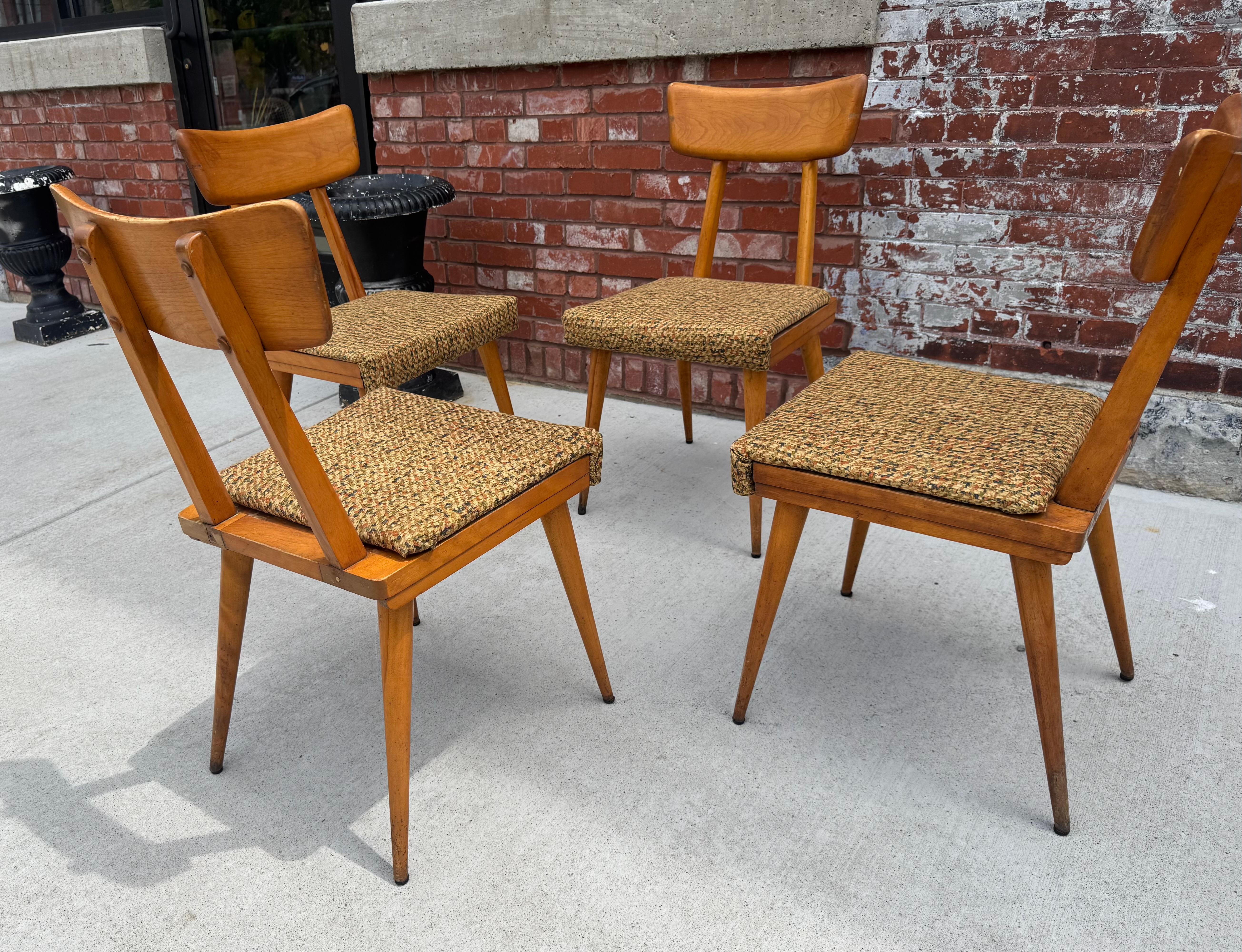 Sillas de comedor modernistas clásicas de abedul / arce de Baumritter / Los compañeros de piso recogen Moderno de mediados de siglo en venta